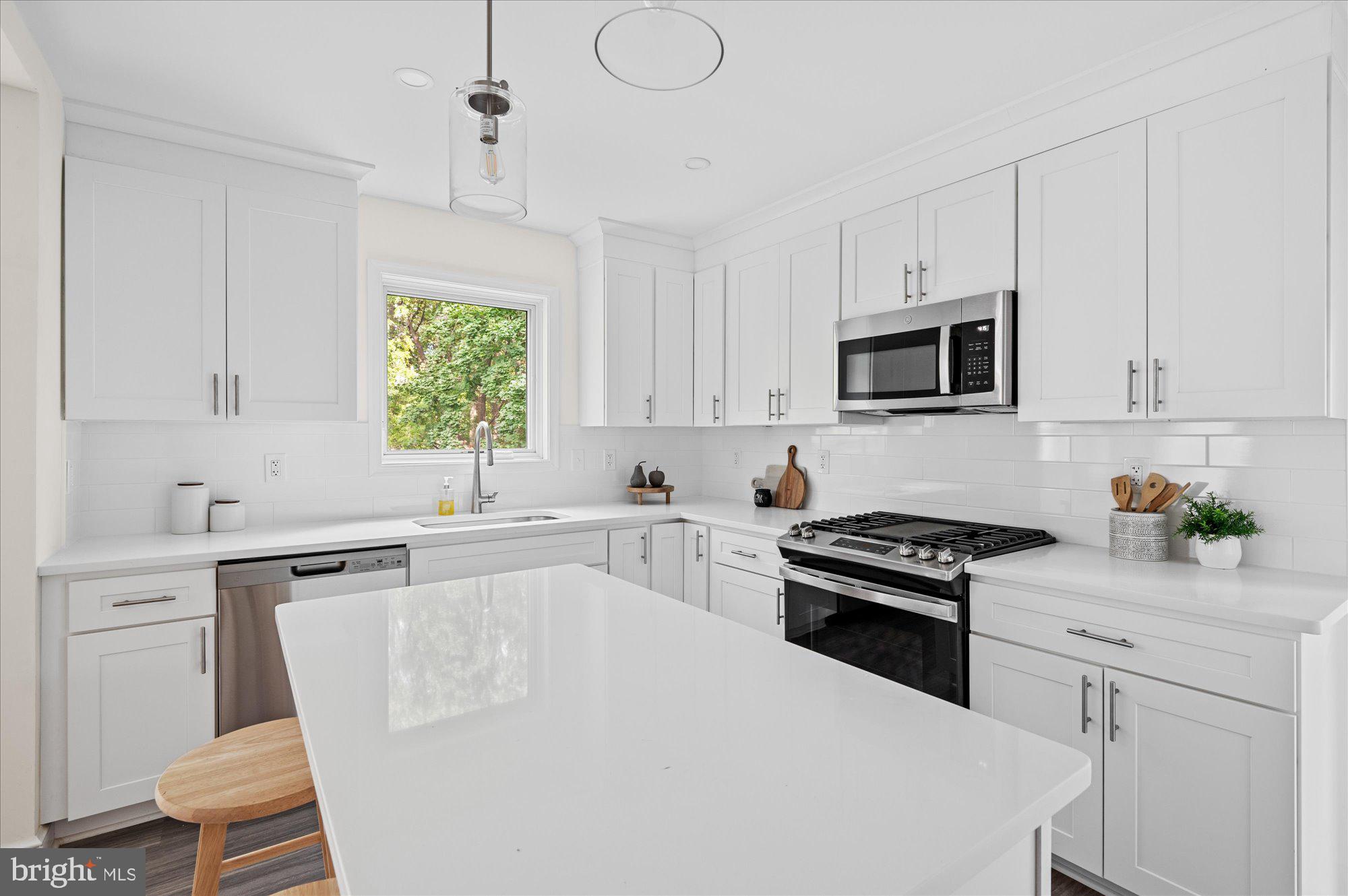 WOODSIDE PARK - Residential