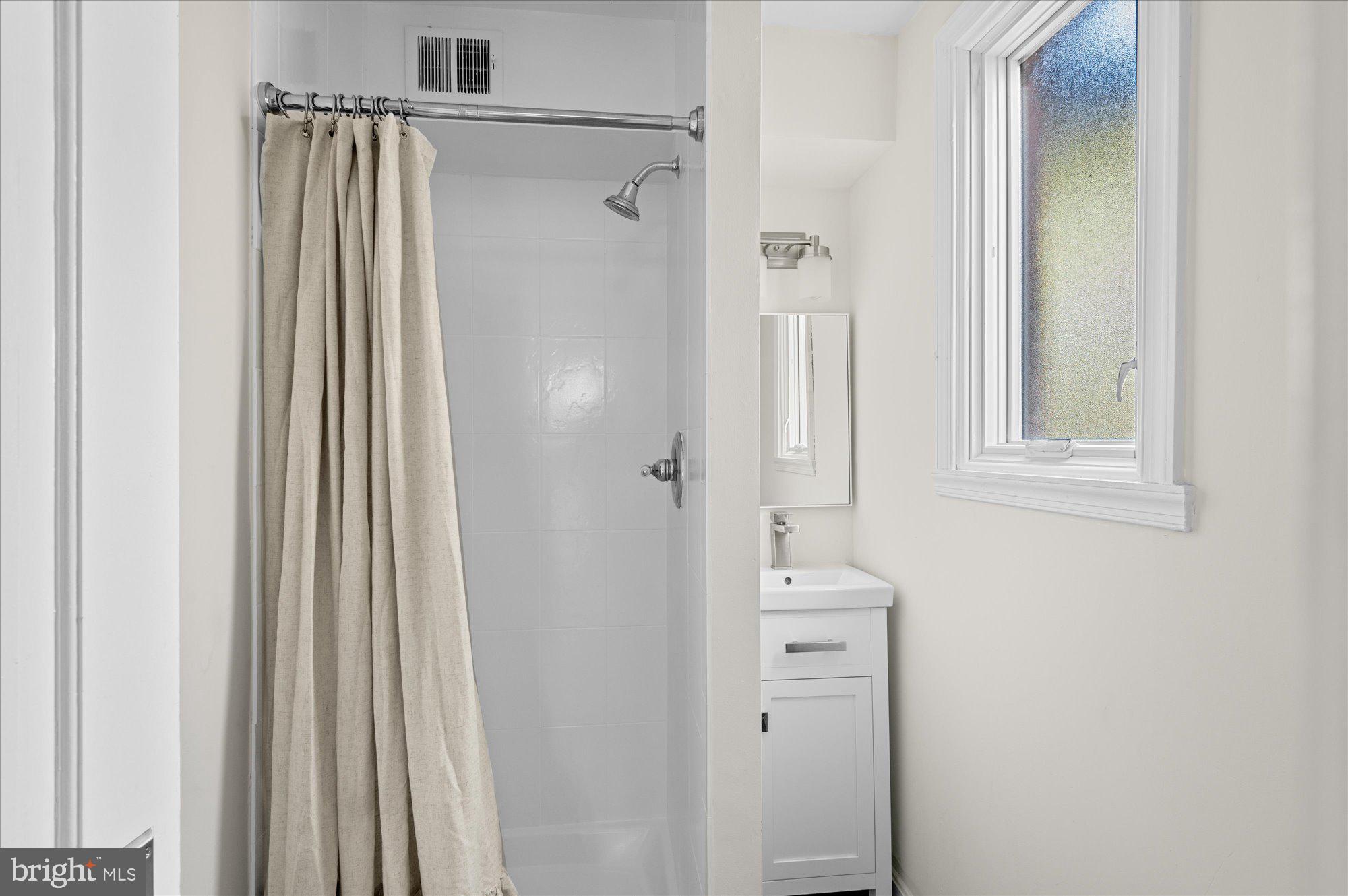 WOODSIDE PARK - Residential