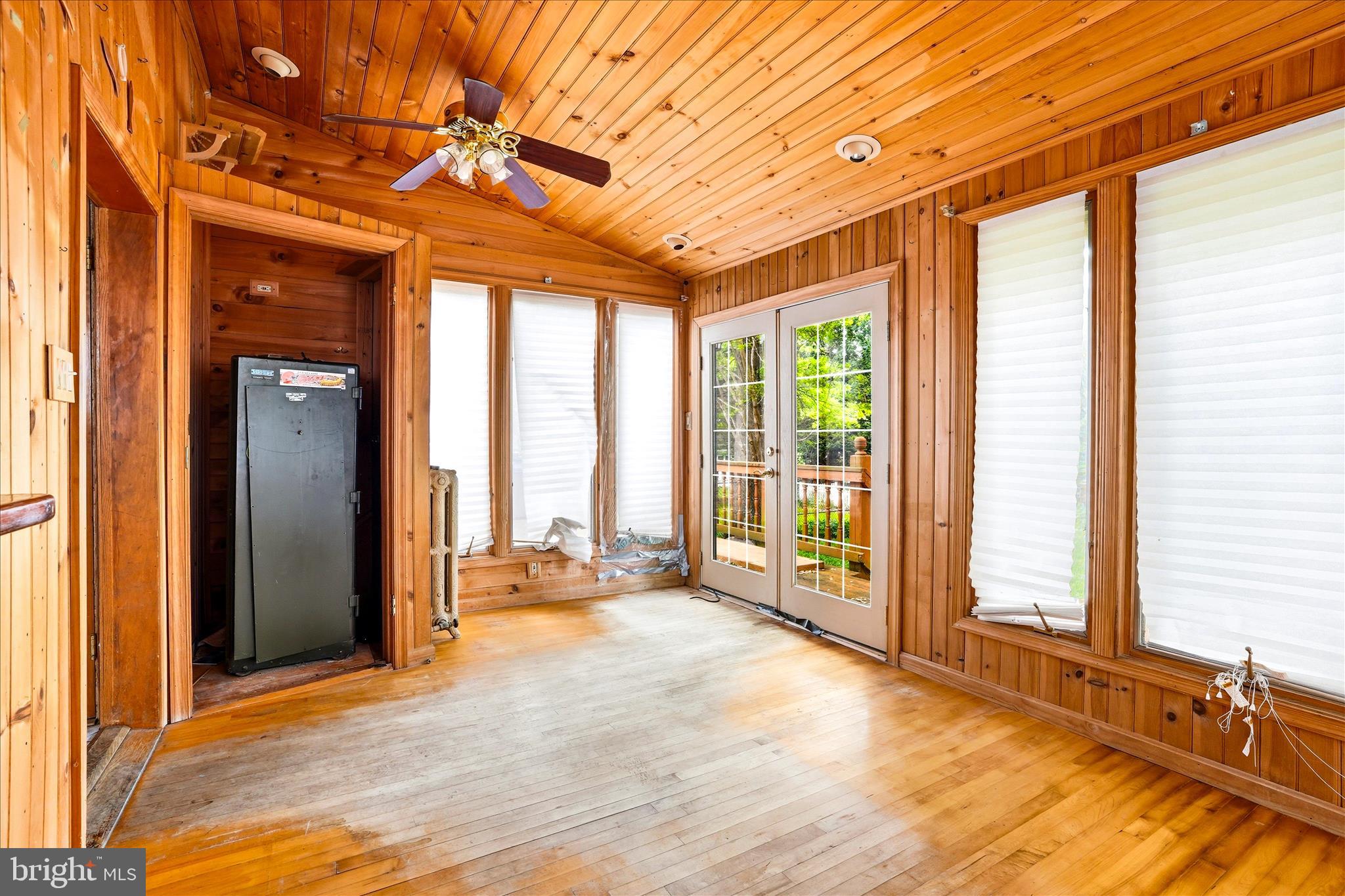 KENSINGTON - Residential