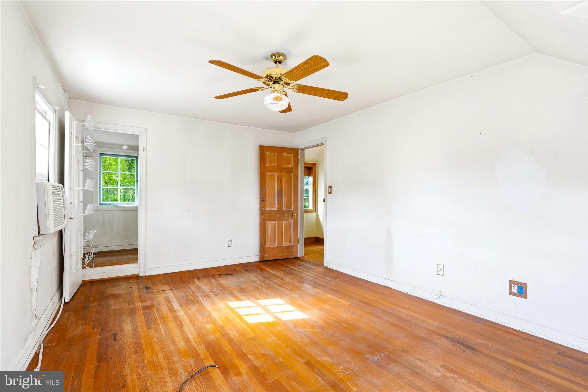 KENSINGTON - Residential