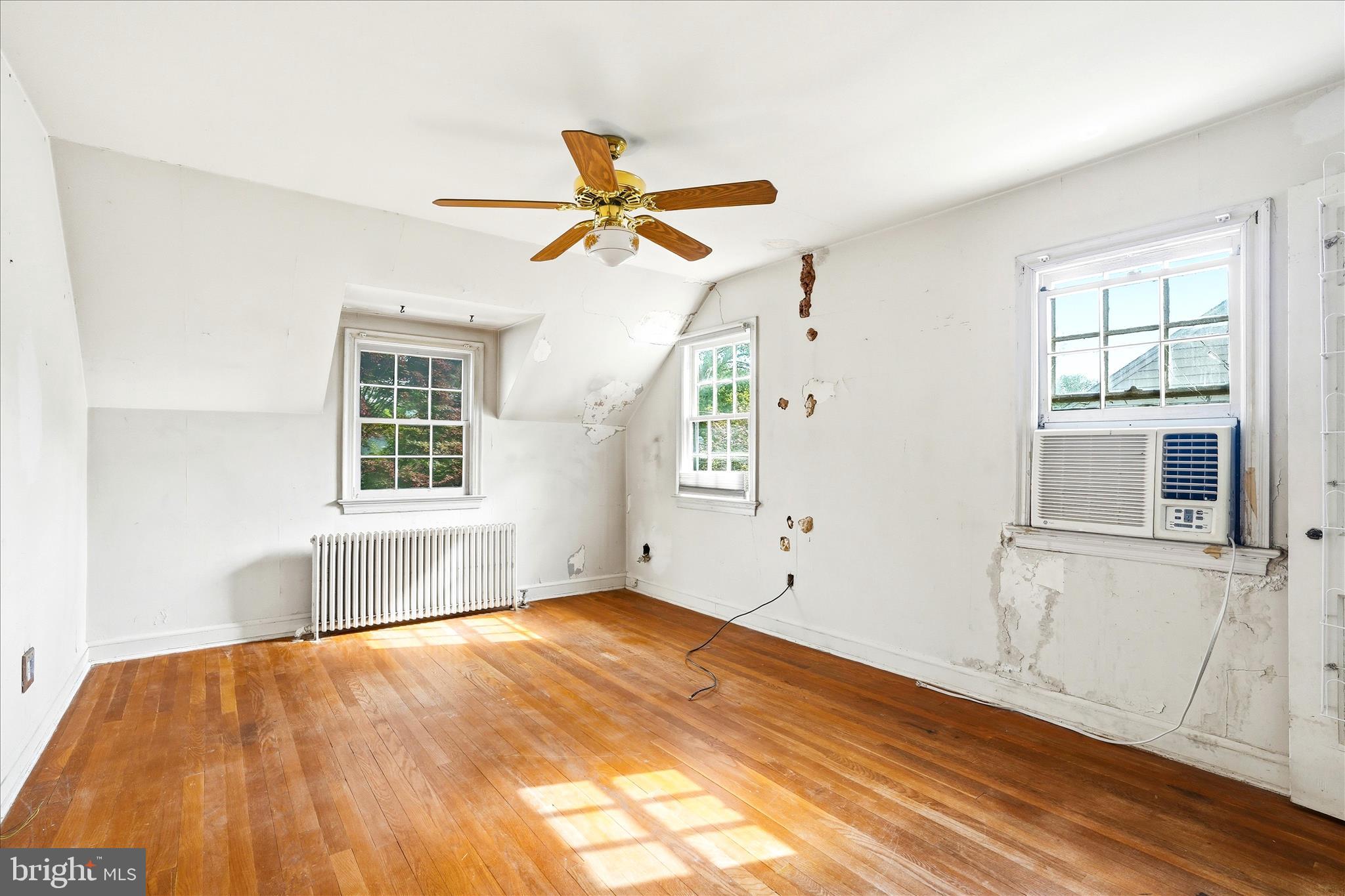 KENSINGTON - Residential