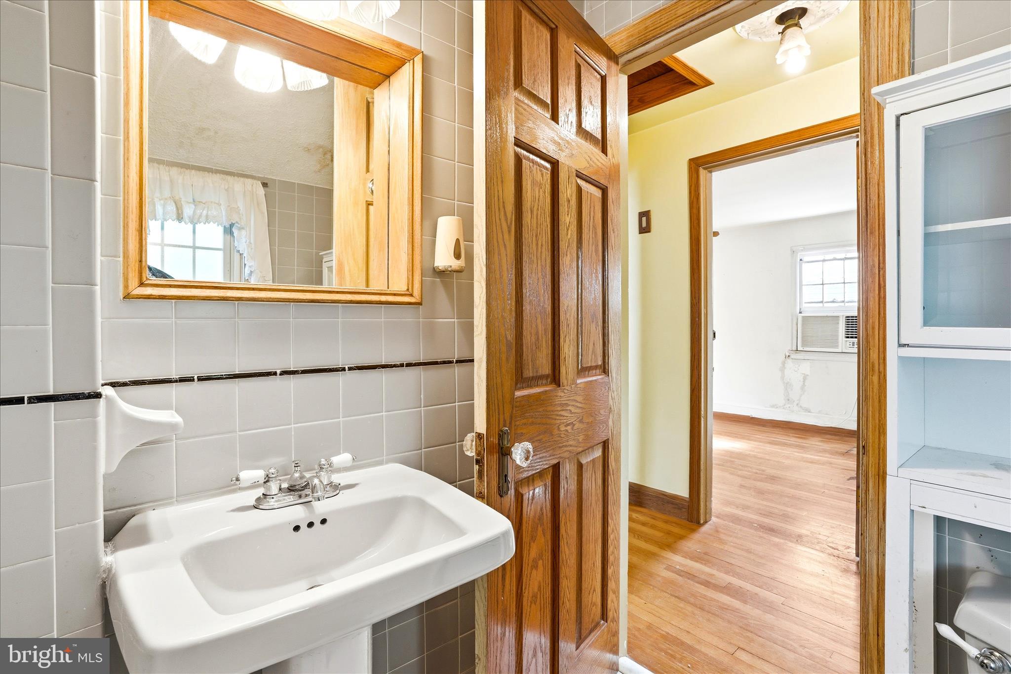 KENSINGTON - Residential