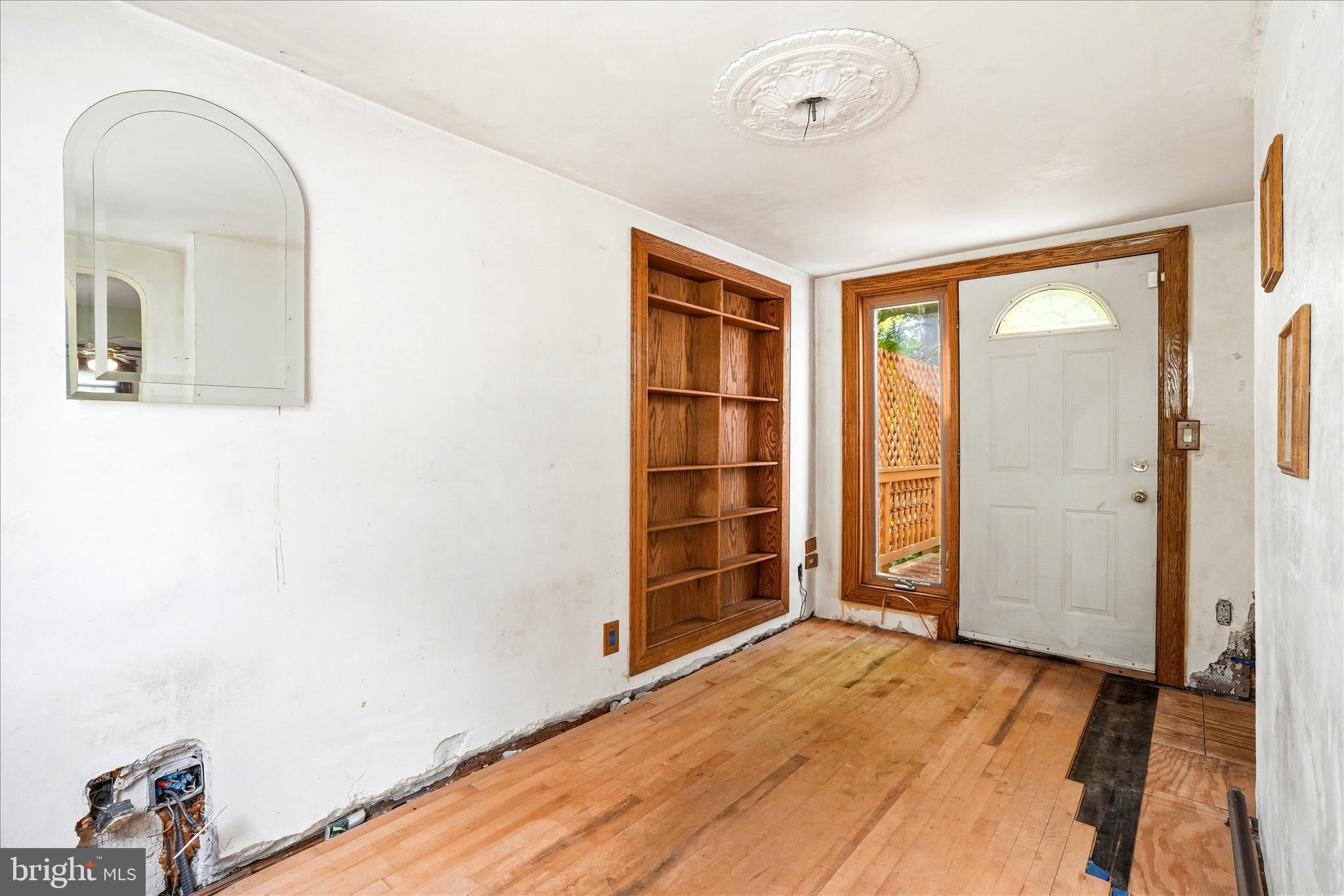 KENSINGTON - Residential