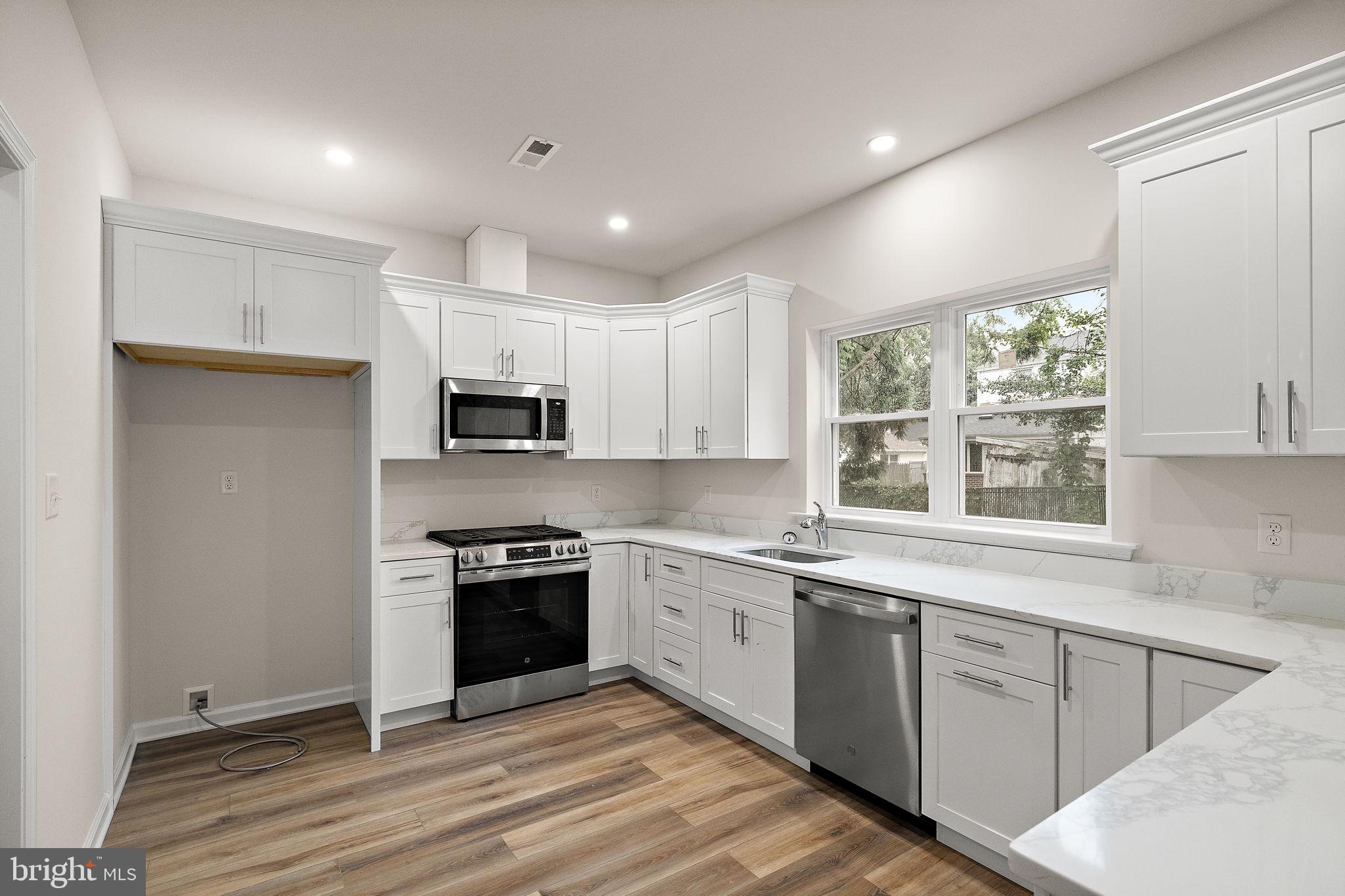 413 8TH STREET