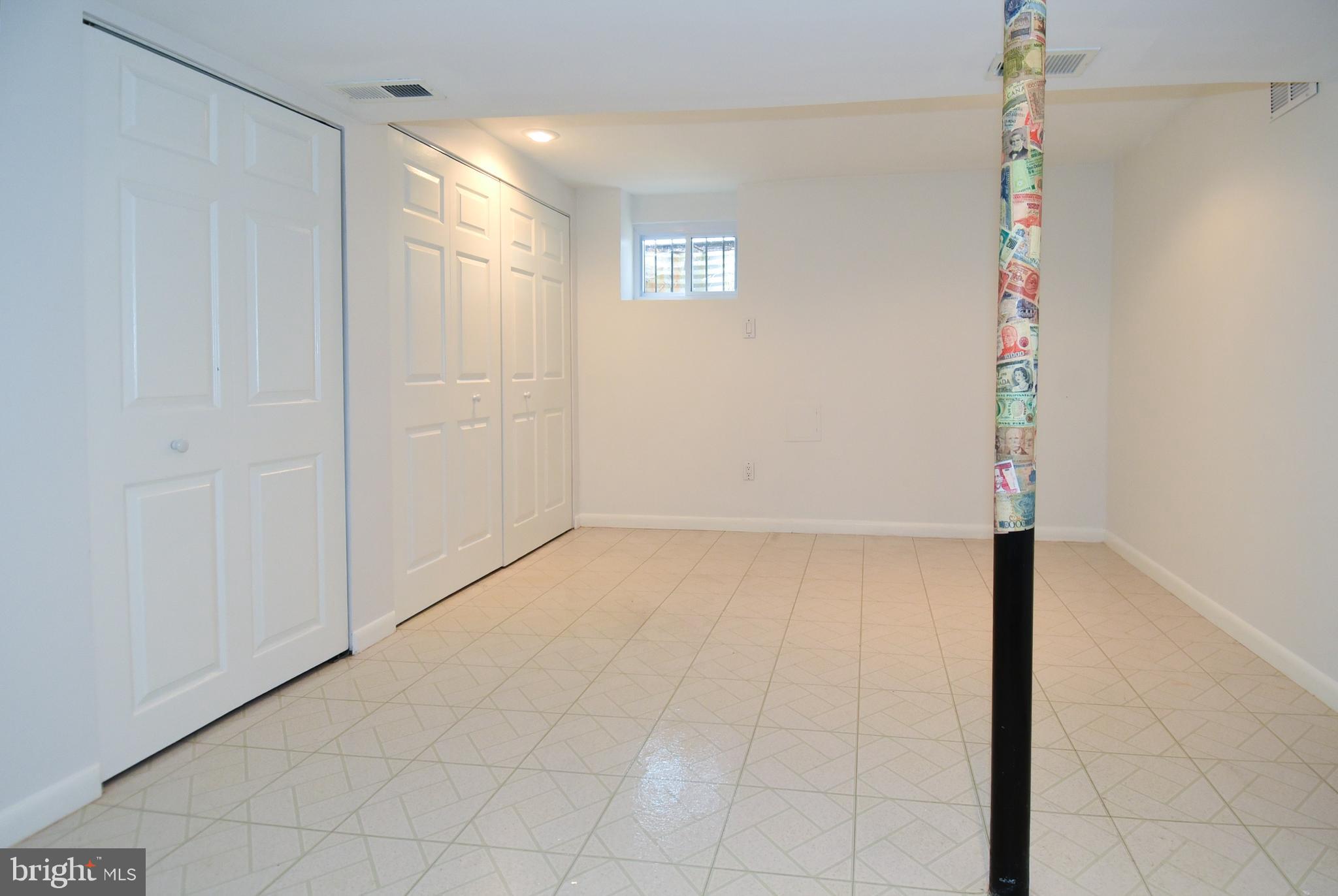 ROCKSHIRE TOWNHOMES - Residential