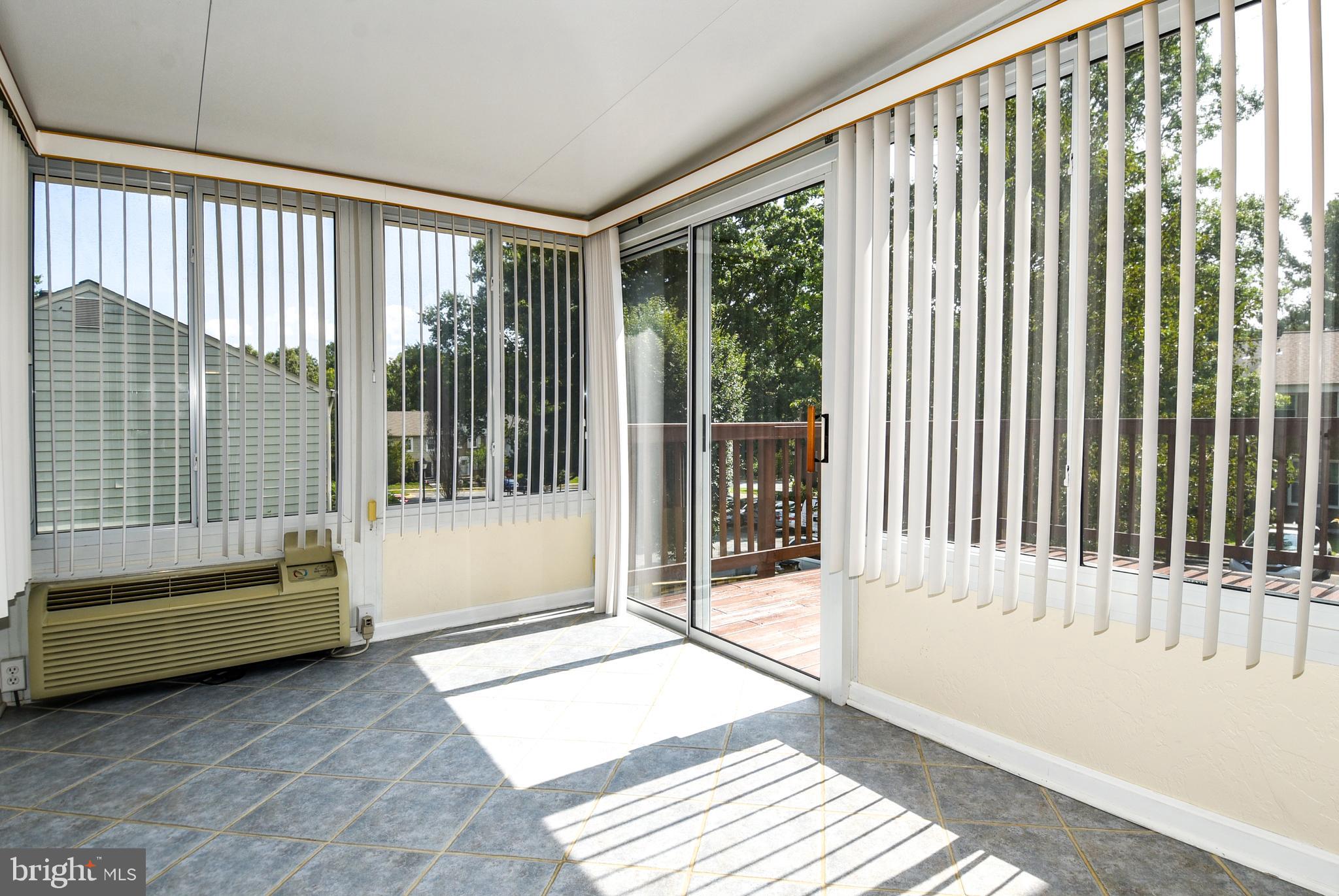 ROCKSHIRE TOWNHOMES - Residential