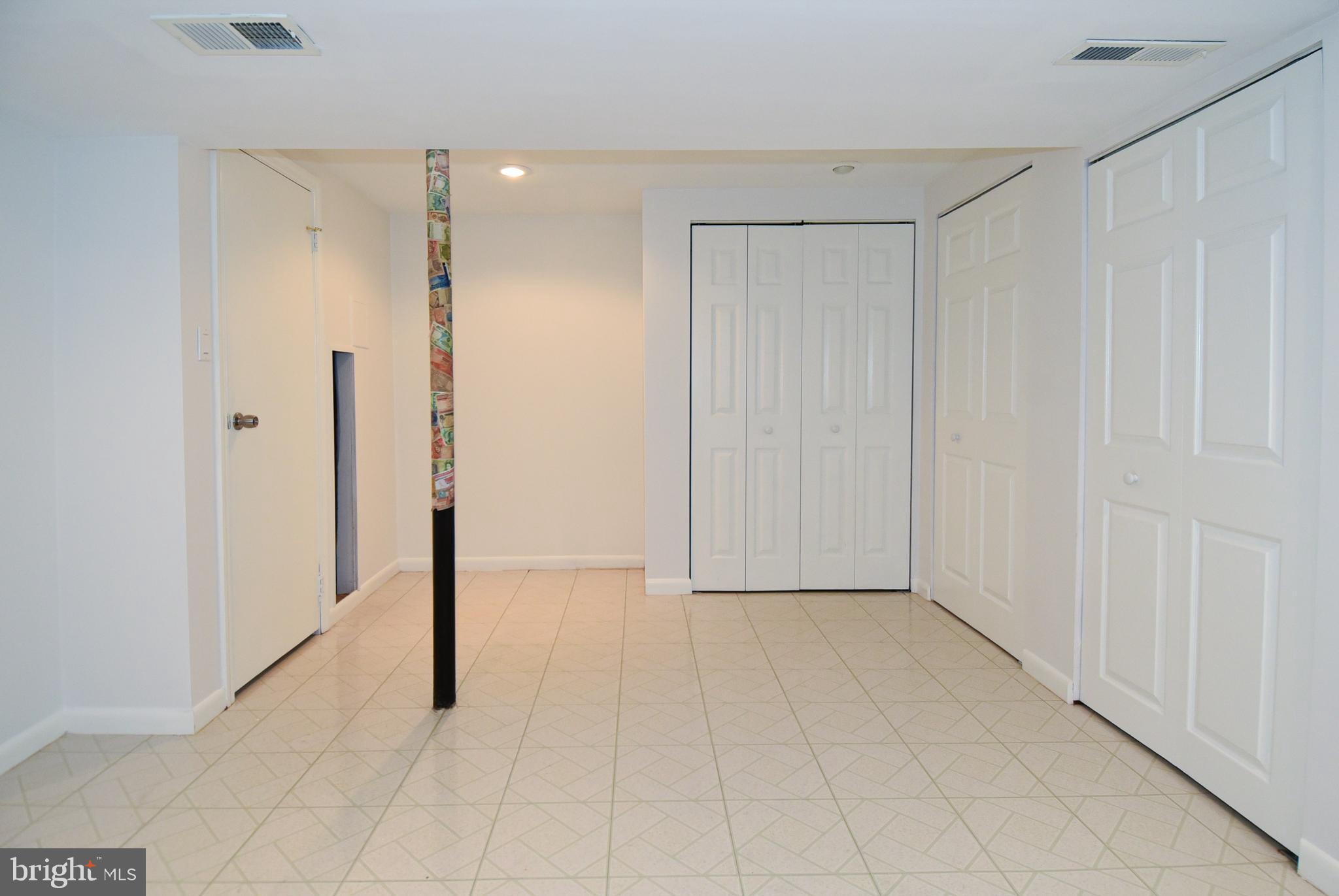 ROCKSHIRE TOWNHOMES - Residential