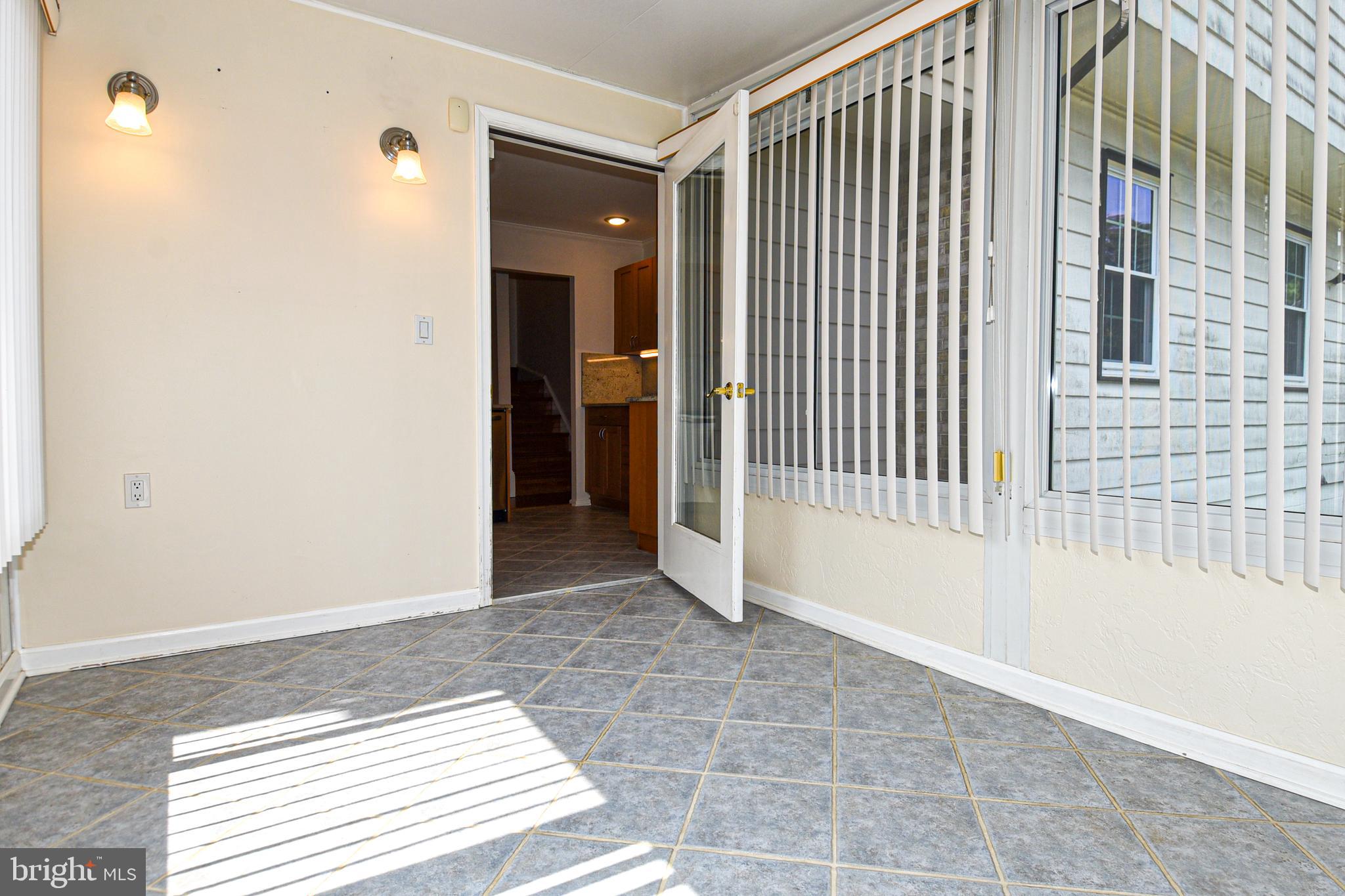 ROCKSHIRE TOWNHOMES - Residential