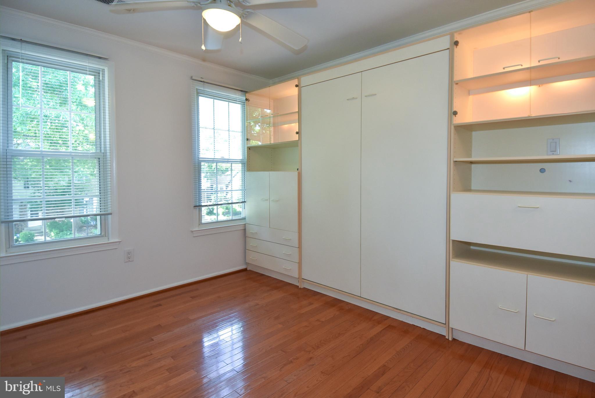 ROCKSHIRE TOWNHOMES - Residential