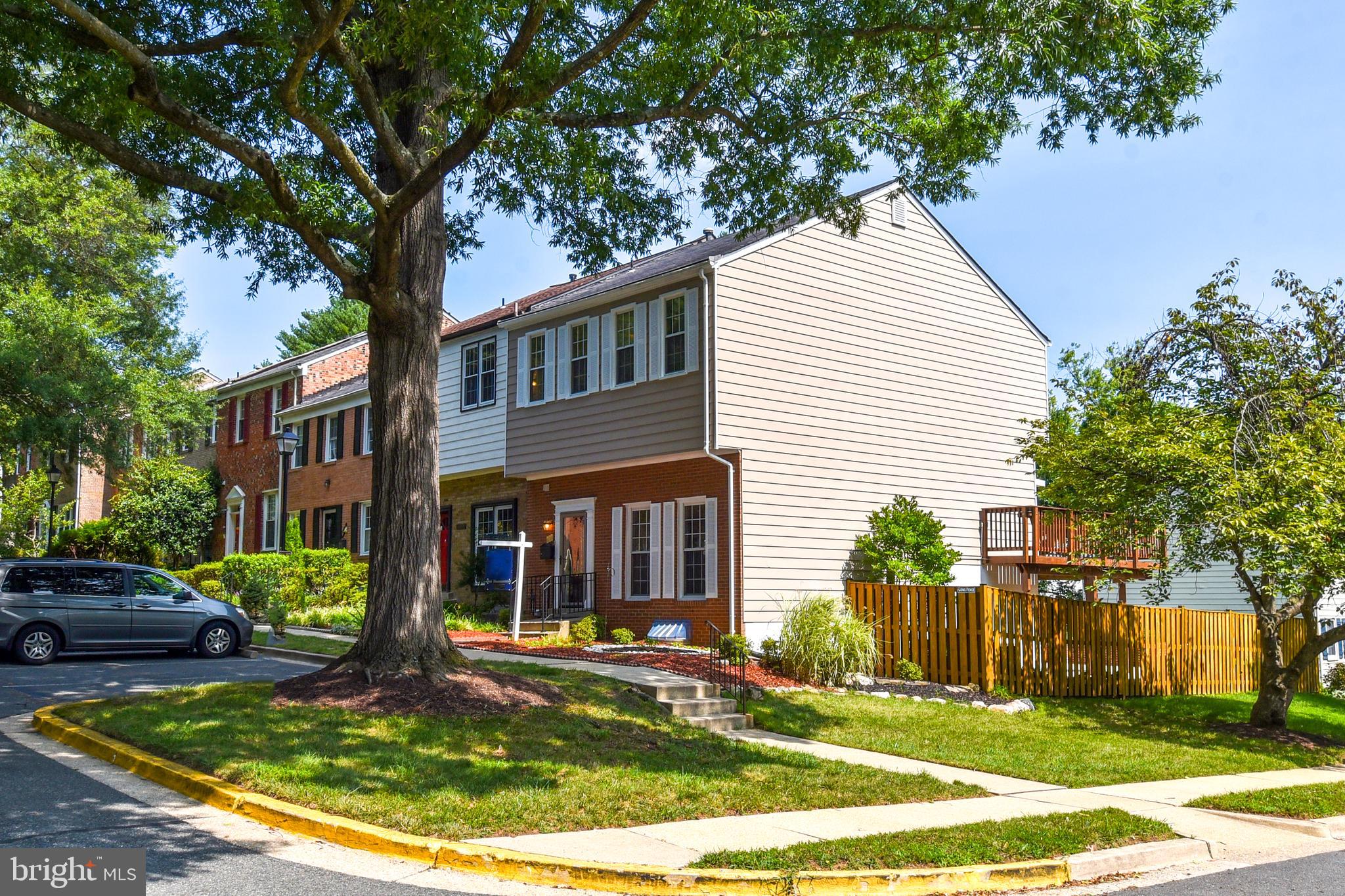 ROCKSHIRE TOWNHOMES - Residential
