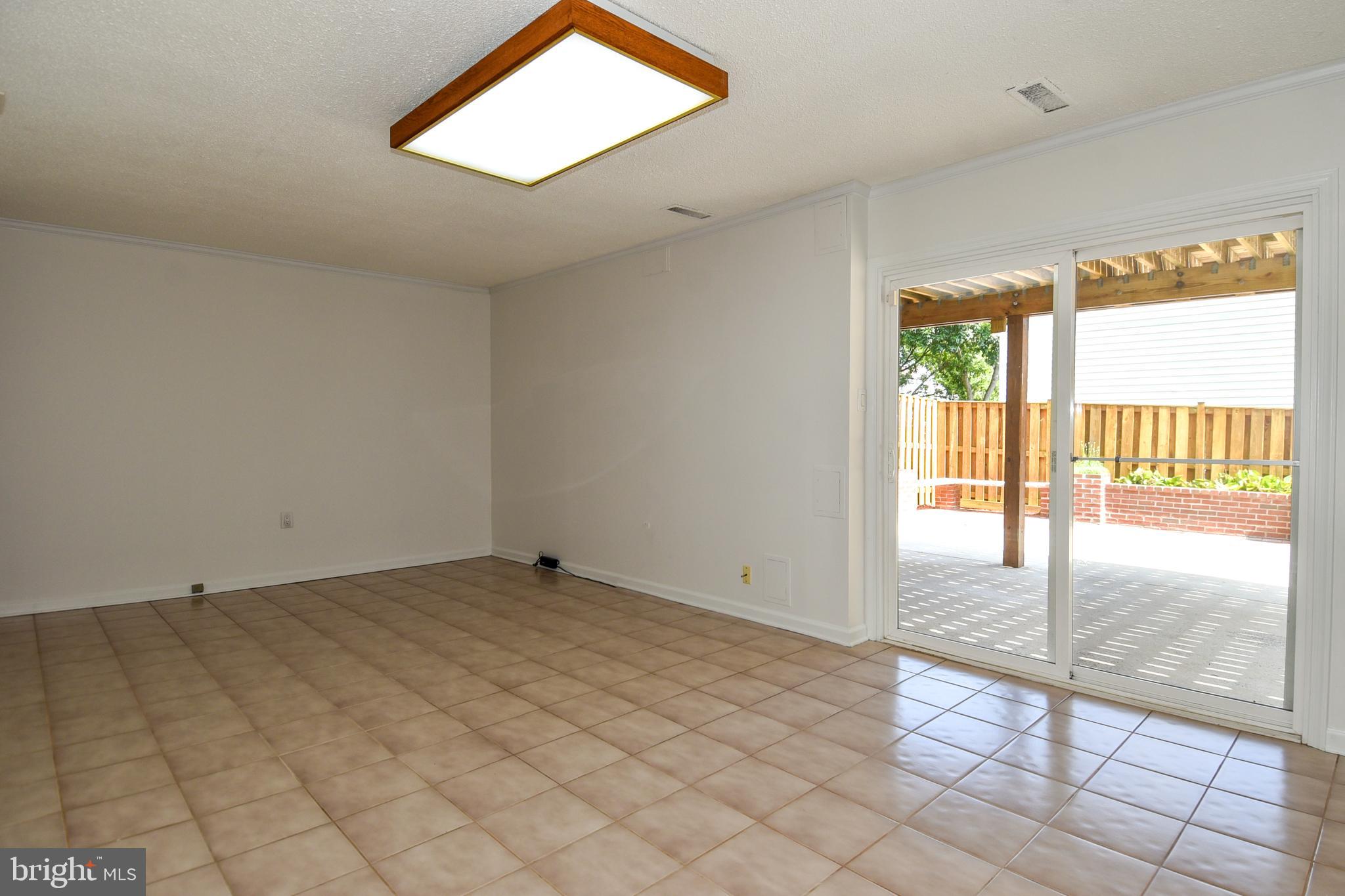 ROCKSHIRE TOWNHOMES - Residential