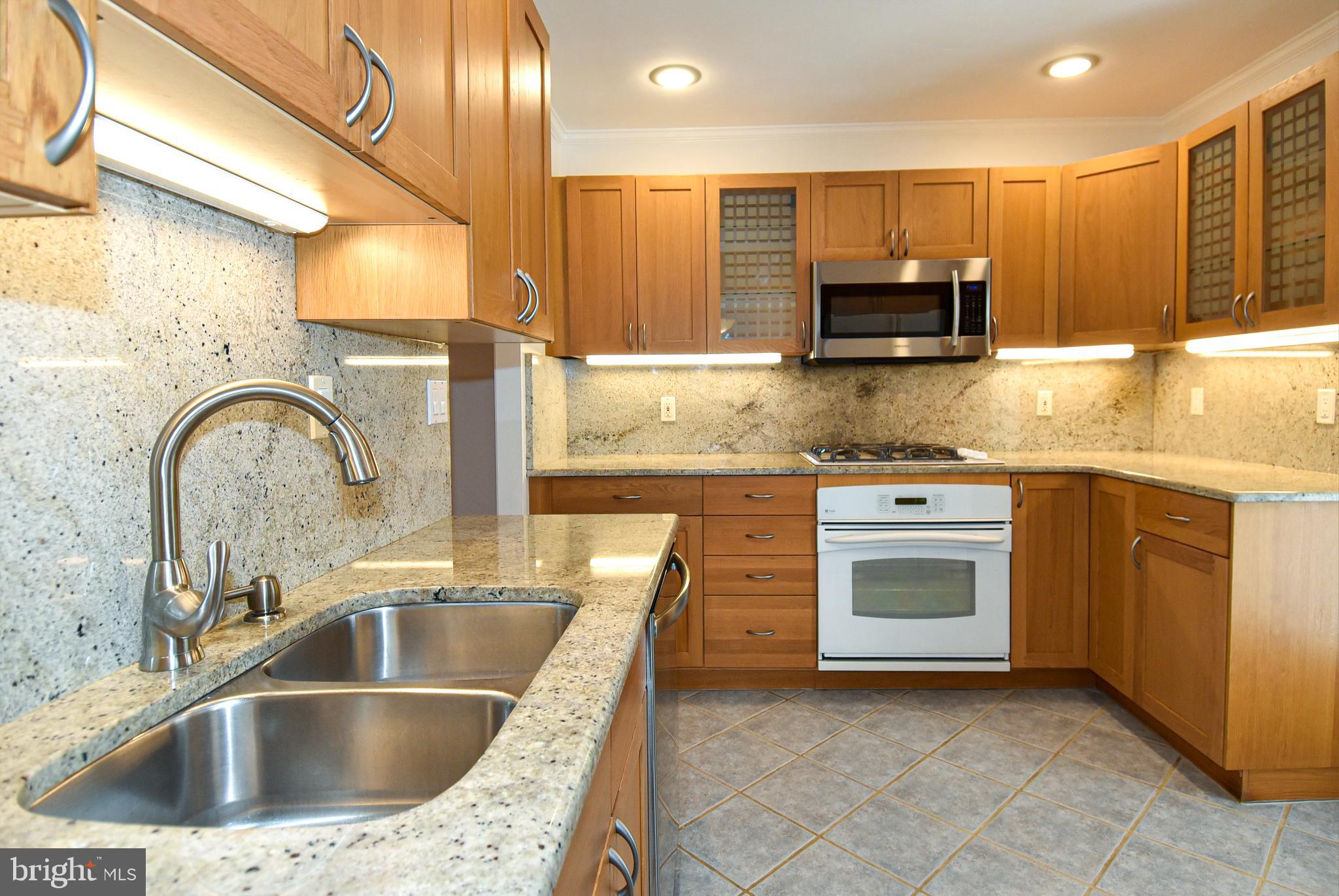 ROCKSHIRE TOWNHOMES - Residential