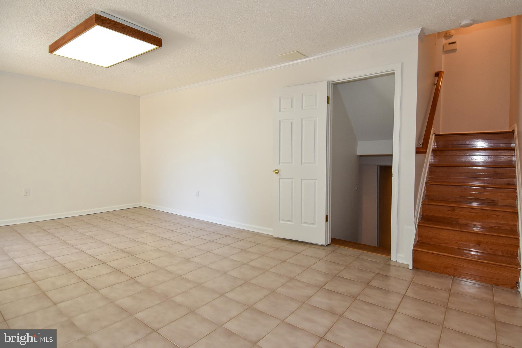 ROCKSHIRE TOWNHOMES - Residential