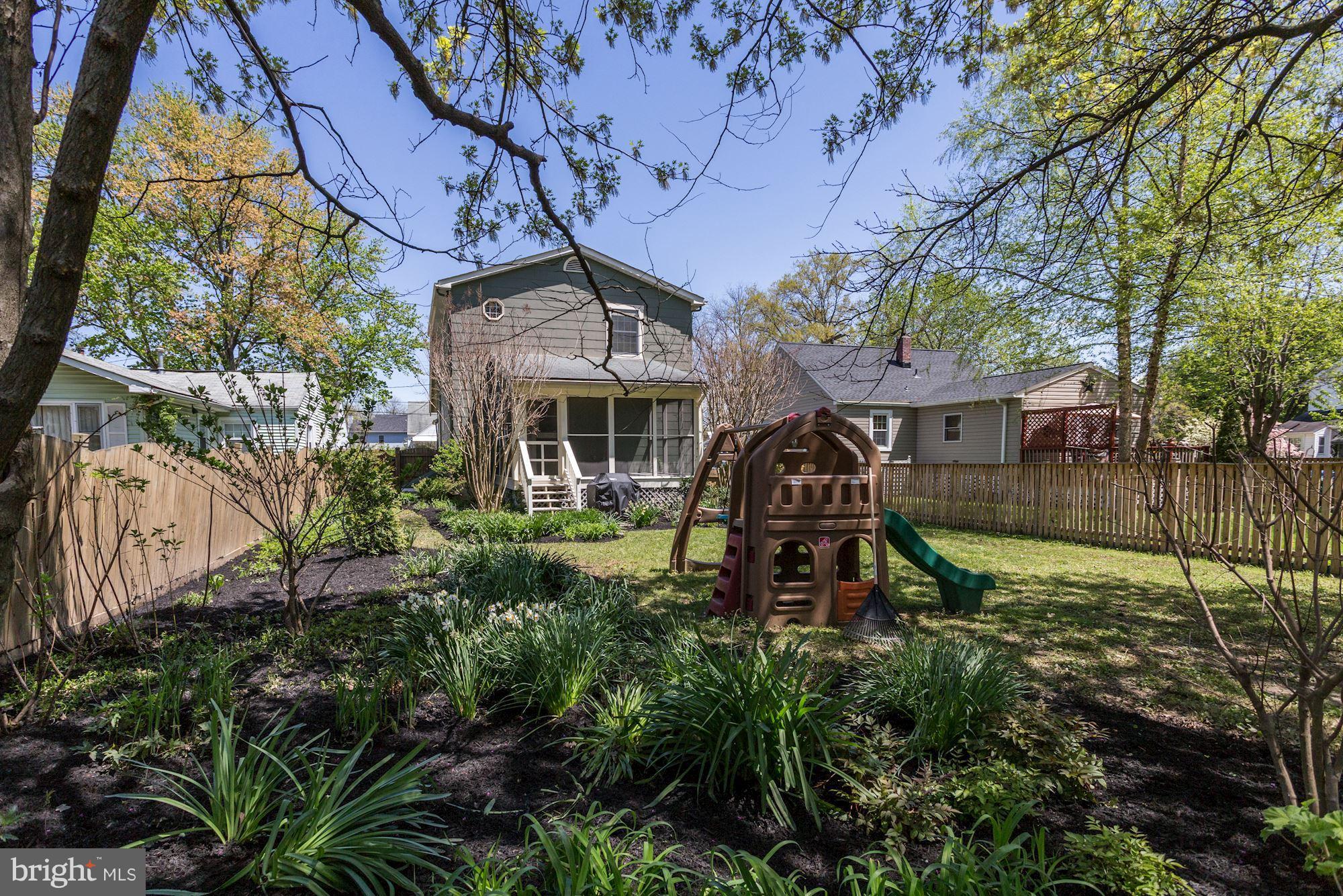 LAUREL - Residential