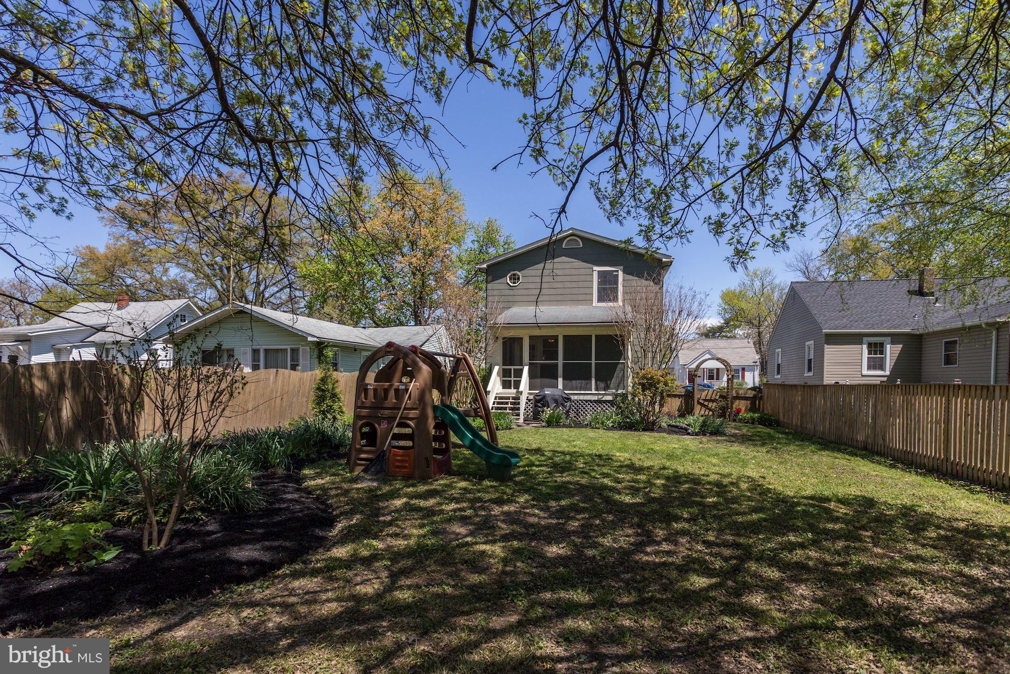 LAUREL - Residential