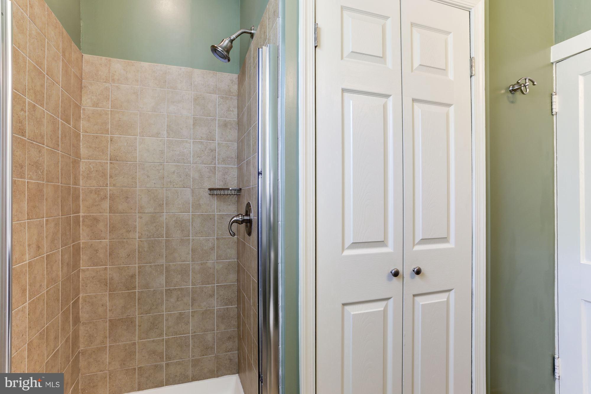 LAUREL - Residential