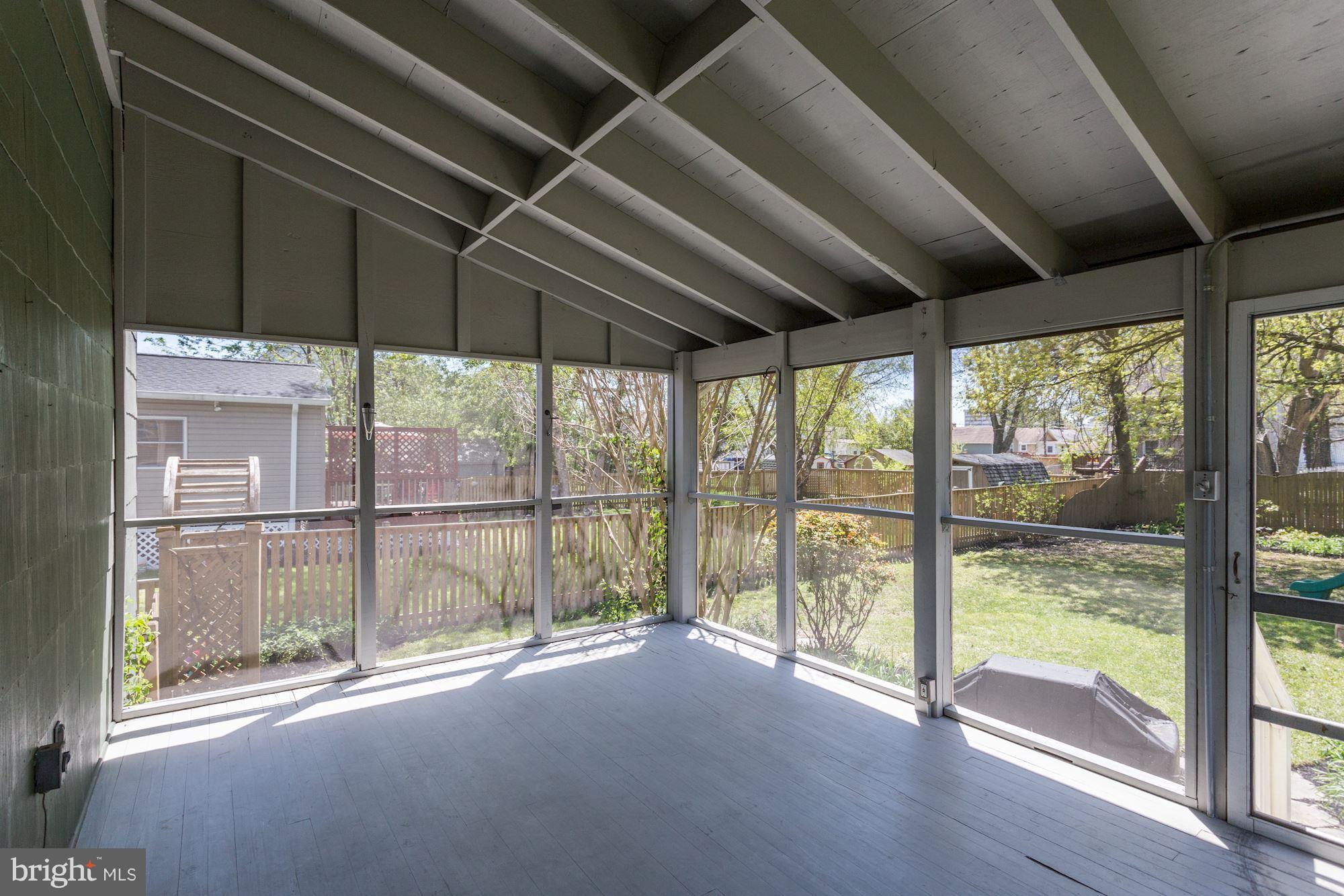 LAUREL - Residential