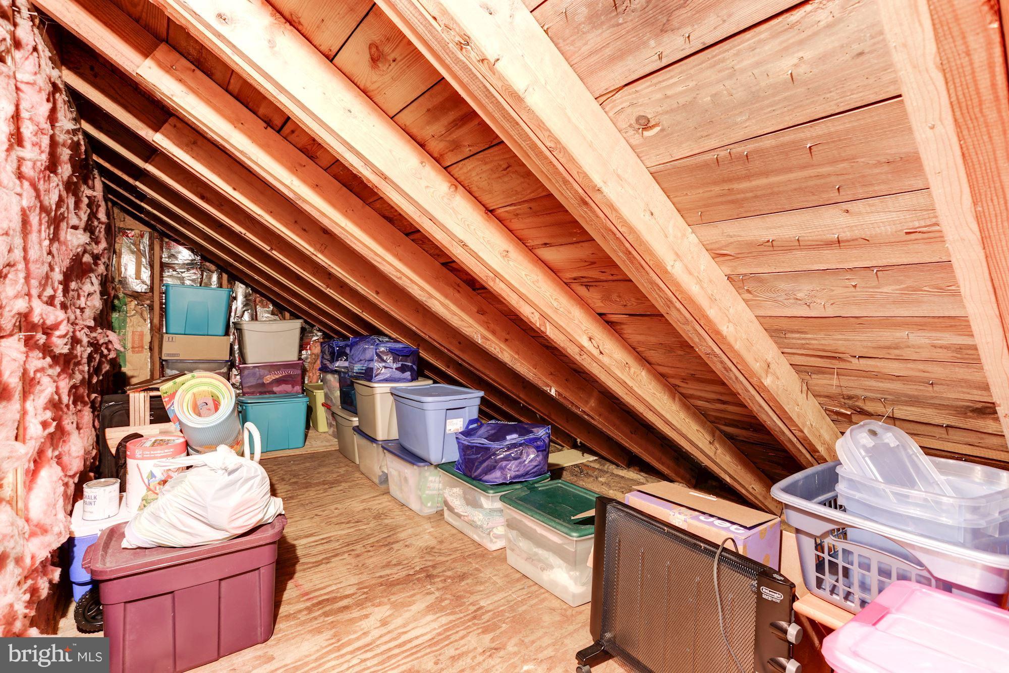 LAUREL - Residential