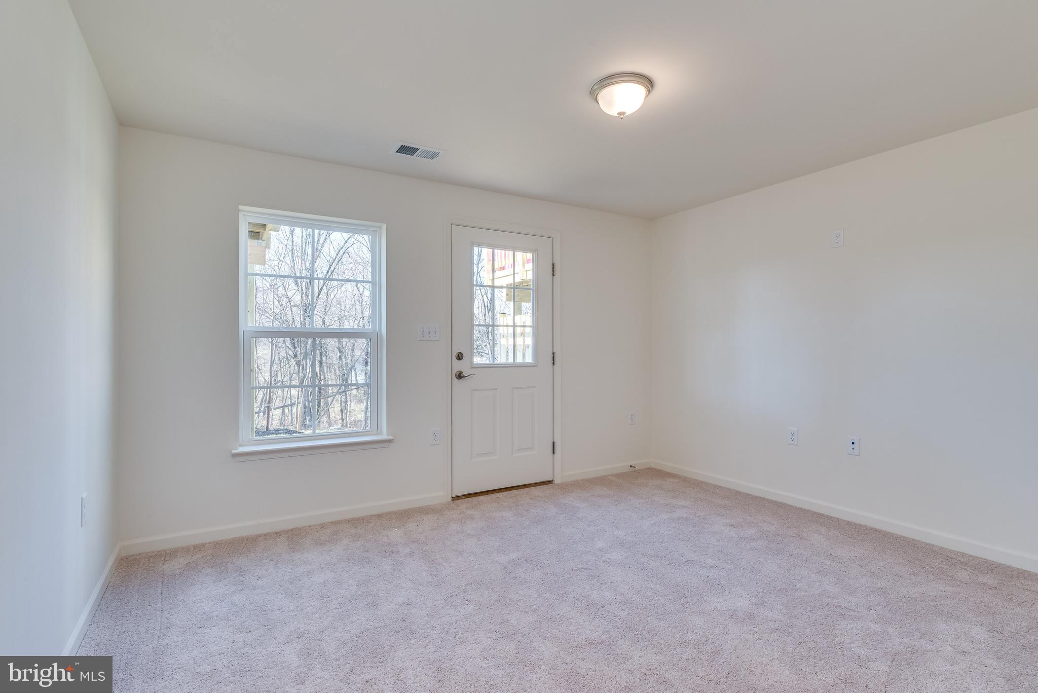 ARCHERS ROCK - Residential Lease