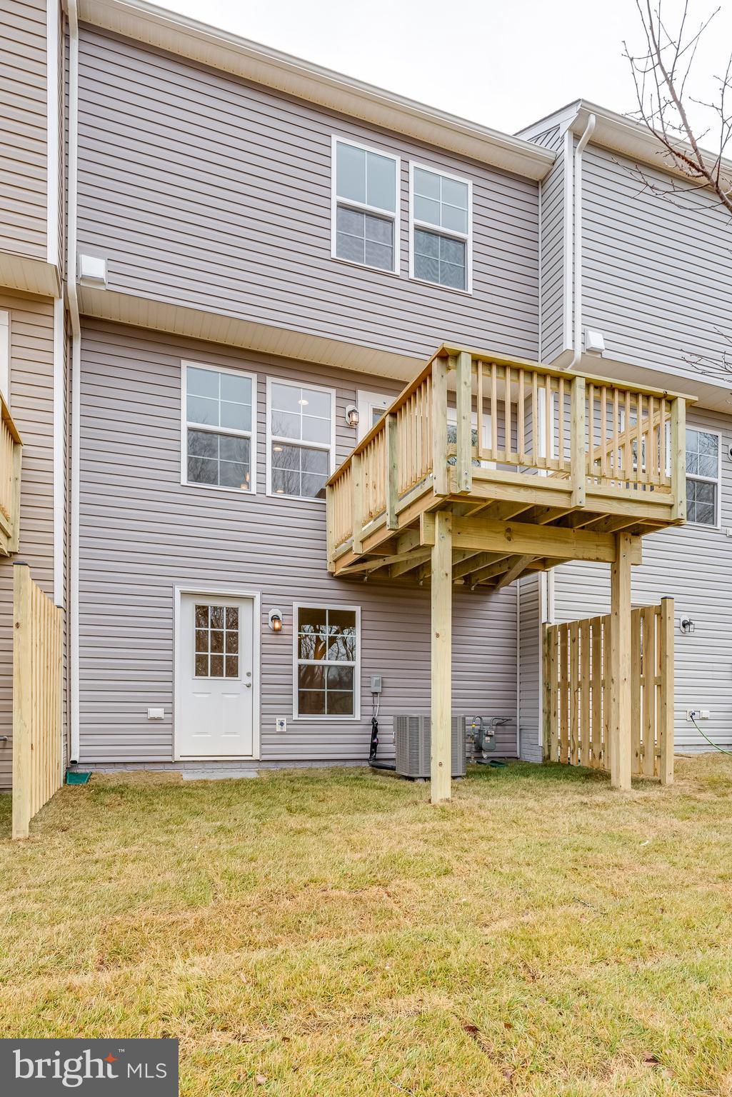 ARCHERS ROCK - Residential Lease