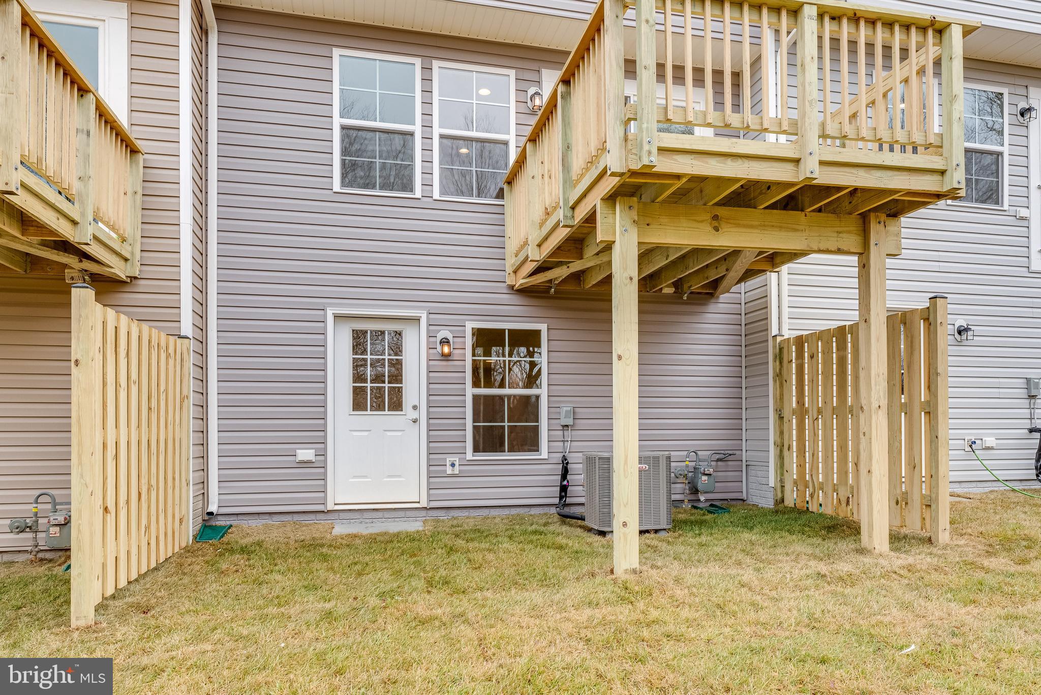 ARCHERS ROCK - Residential Lease