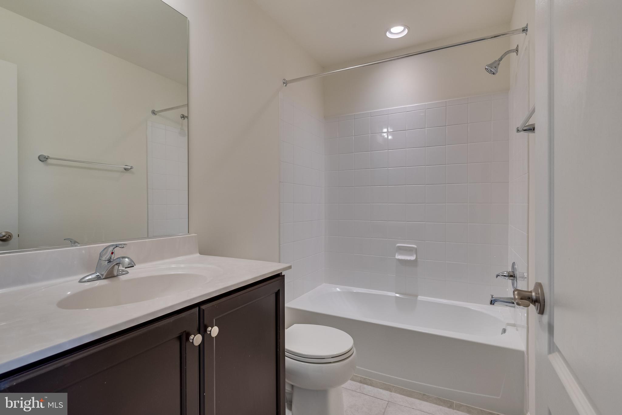 ARCHERS ROCK - Residential Lease