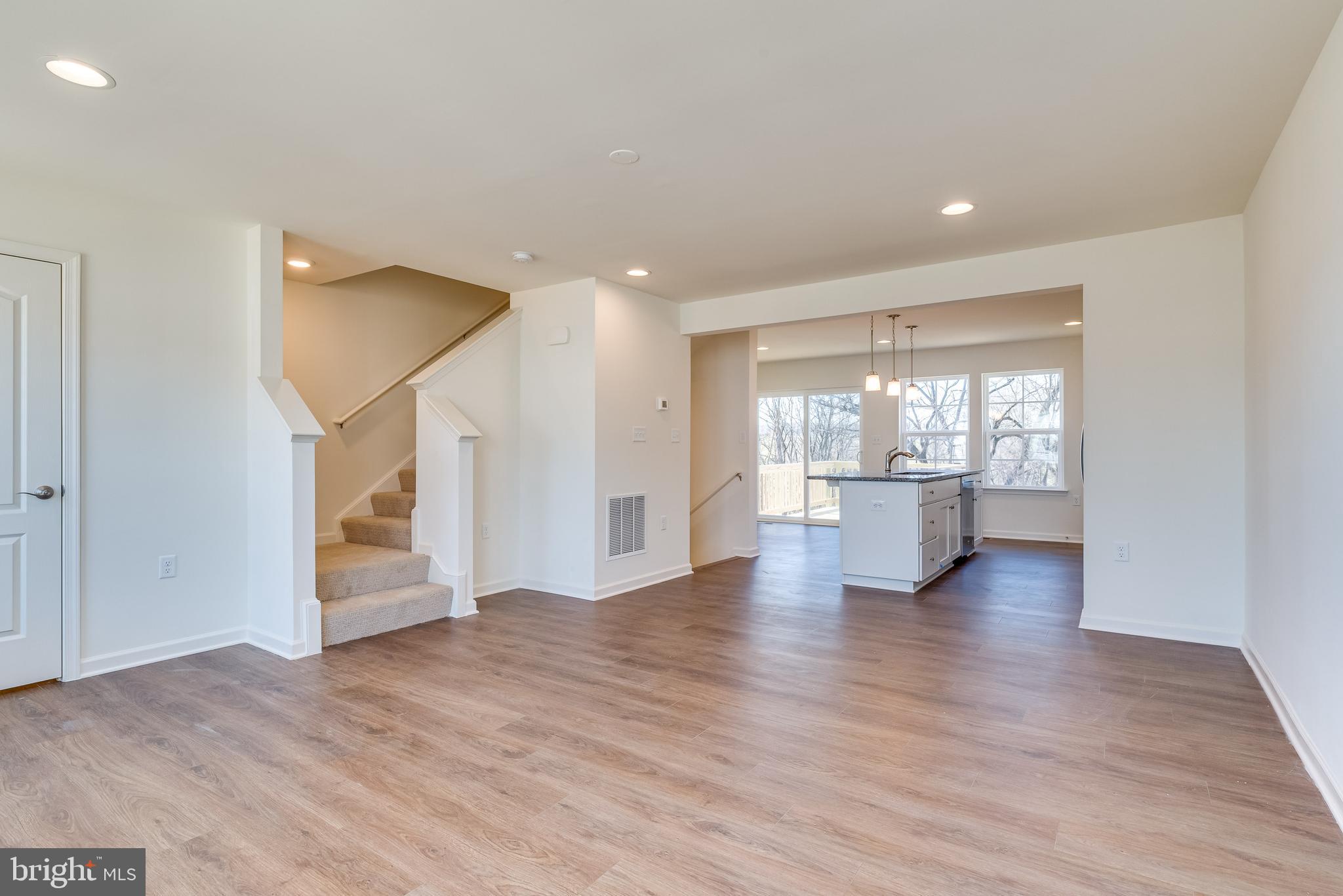 ARCHERS ROCK - Residential Lease