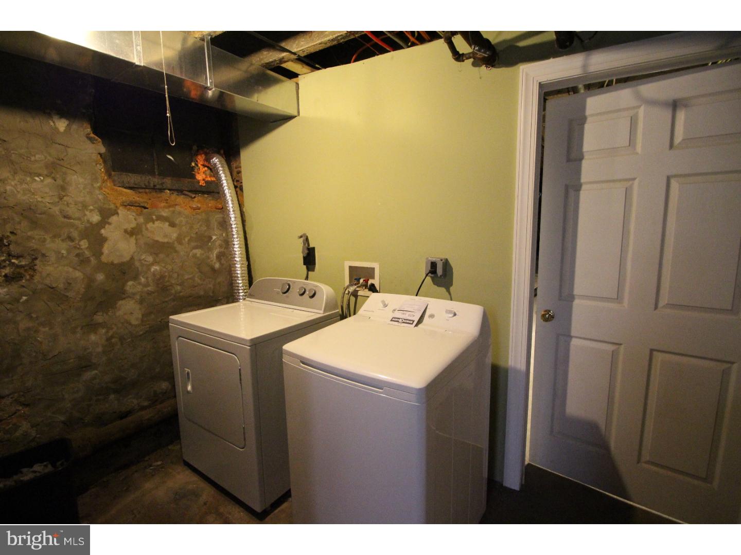 UNIVERSITY CITY - Residential Lease