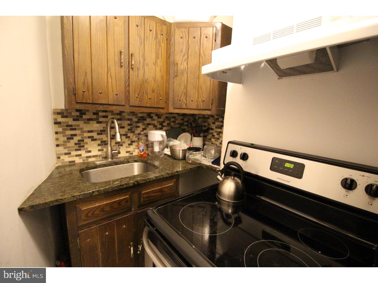 UNIVERSITY CITY - Residential Lease