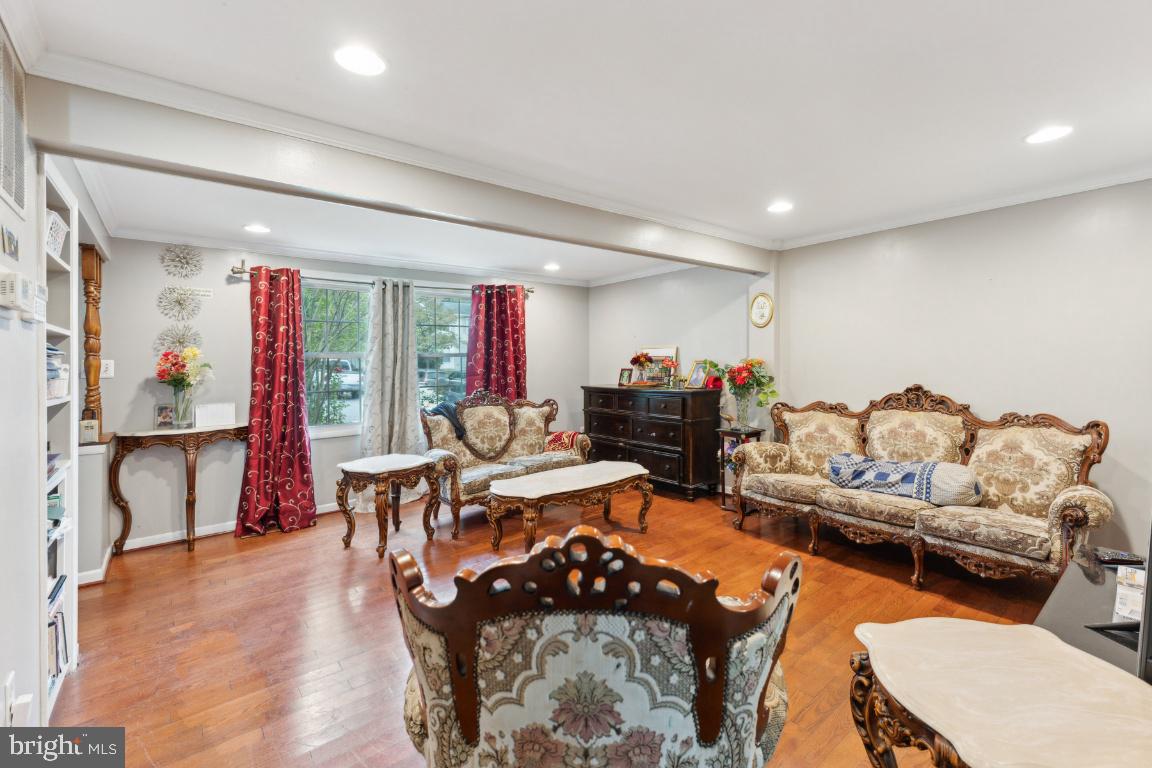 CHARLENE - Residential