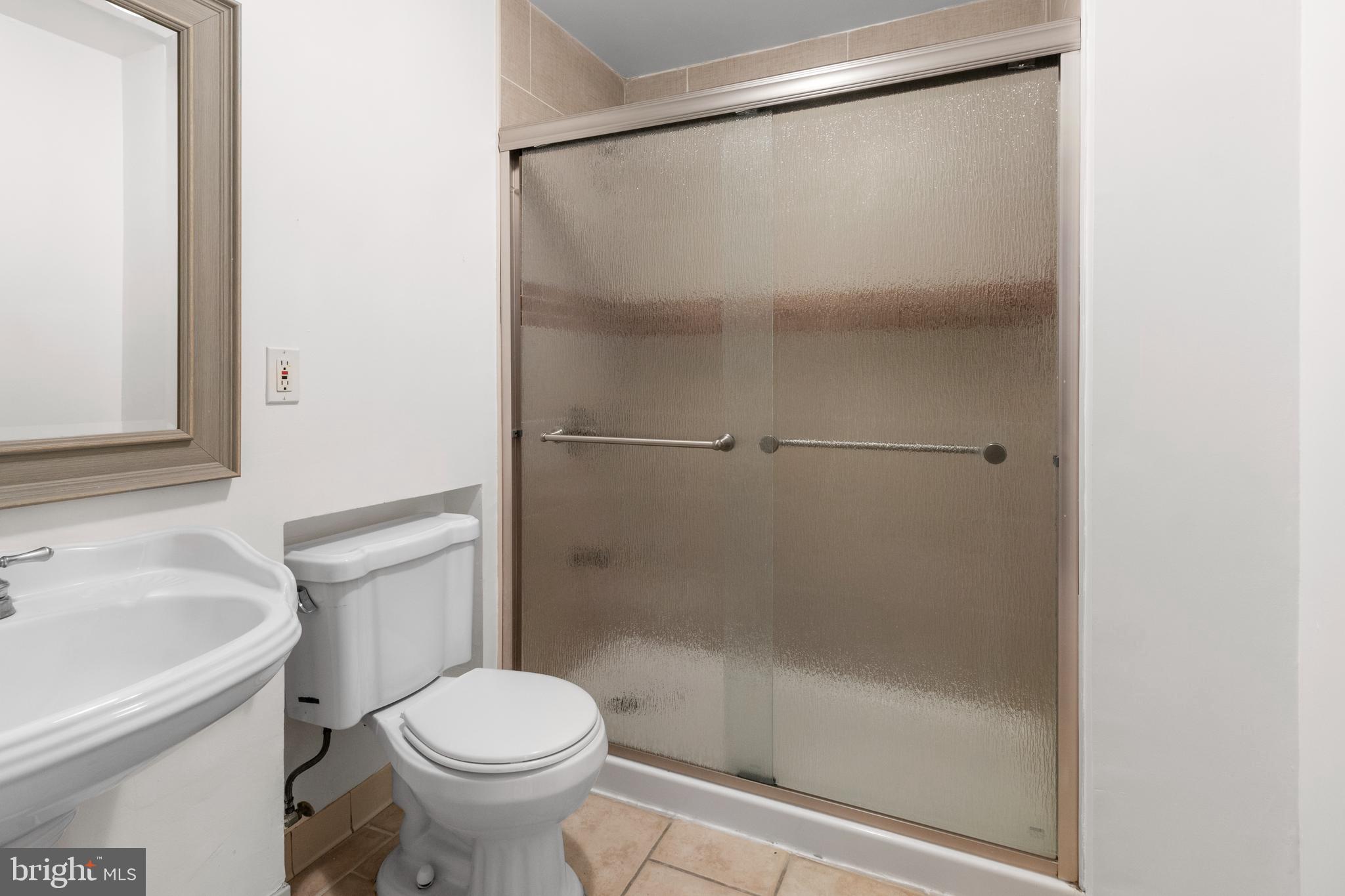 BURGOYNE FOREST WEST - Residential Lease