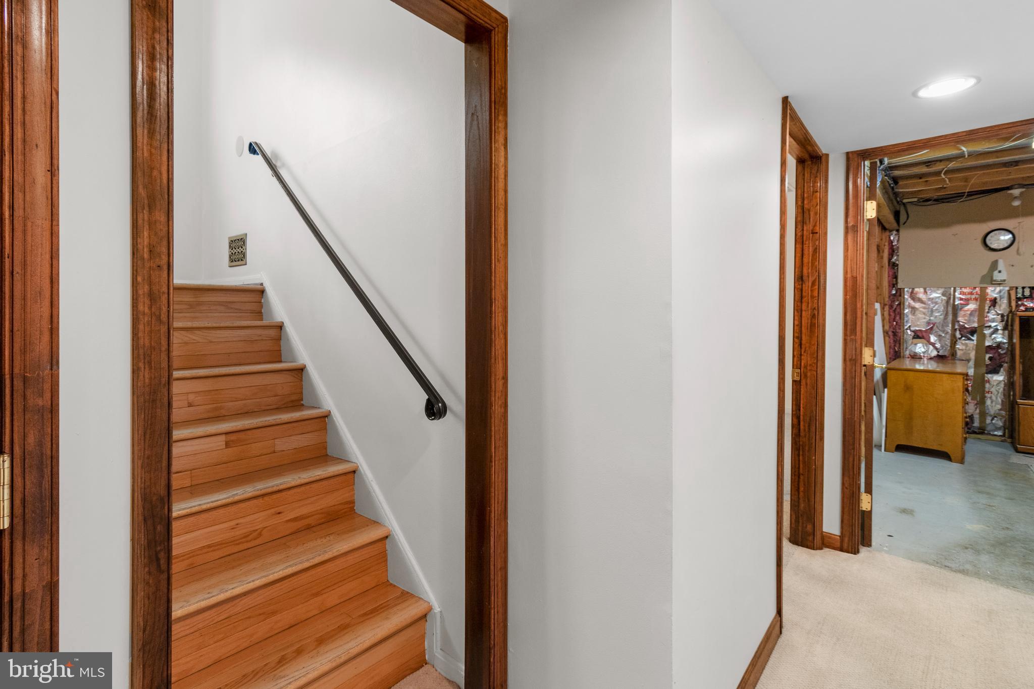 BURGOYNE FOREST WEST - Residential Lease