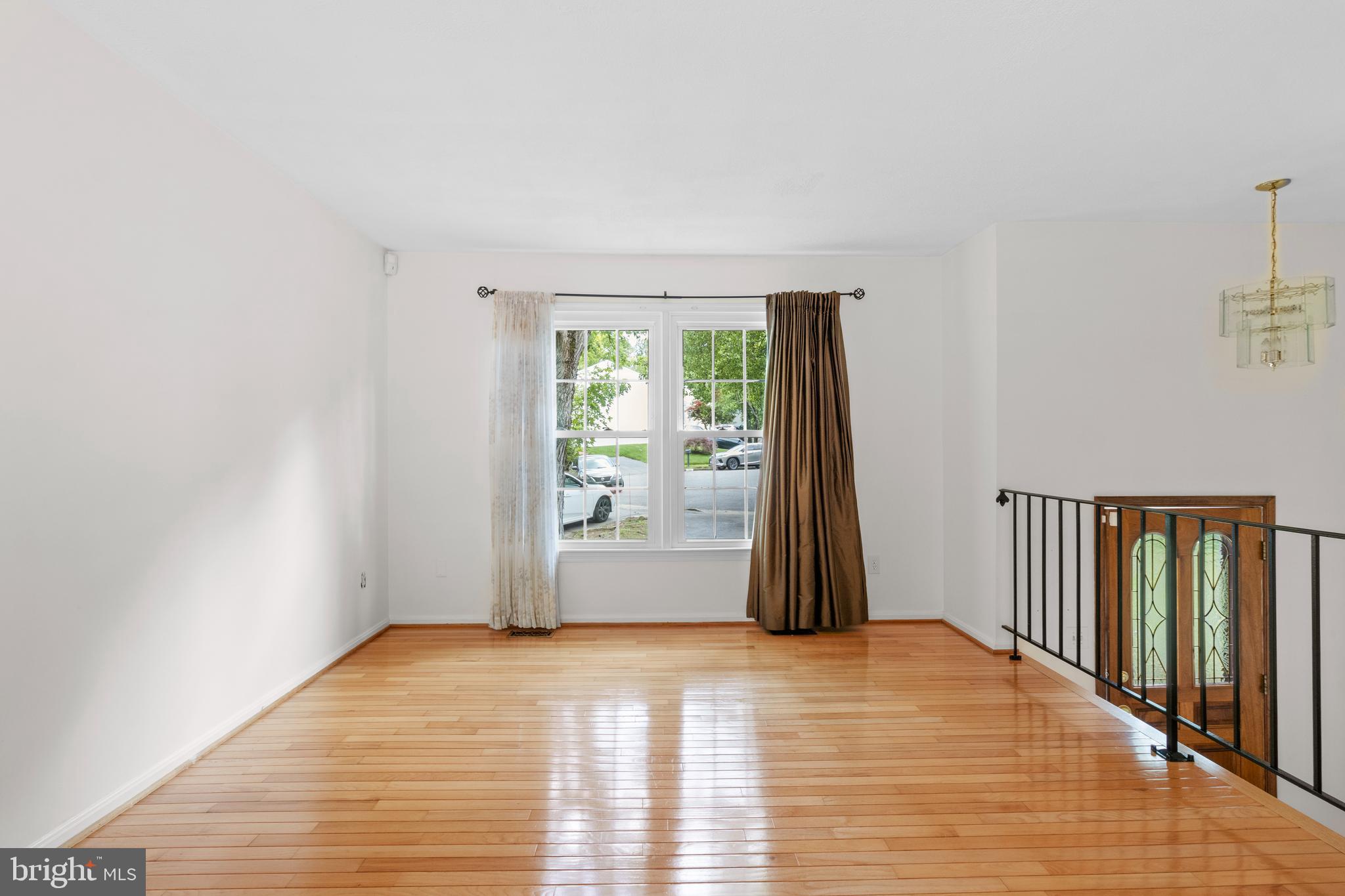 BURGOYNE FOREST WEST - Residential Lease