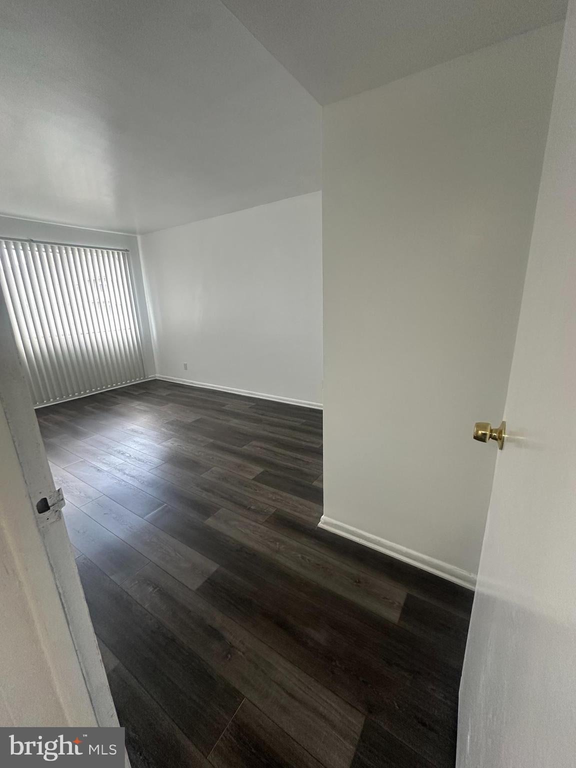 5801 QUANTRELL AVENUE 402
