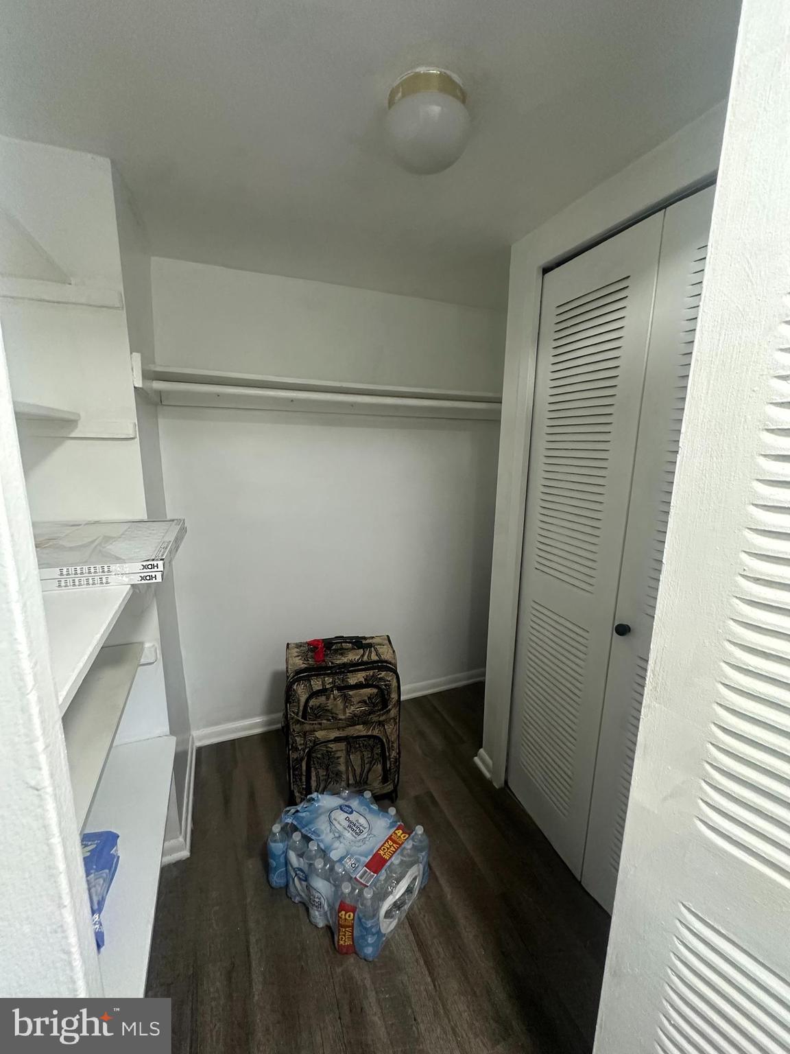 5801 QUANTRELL AVENUE 402