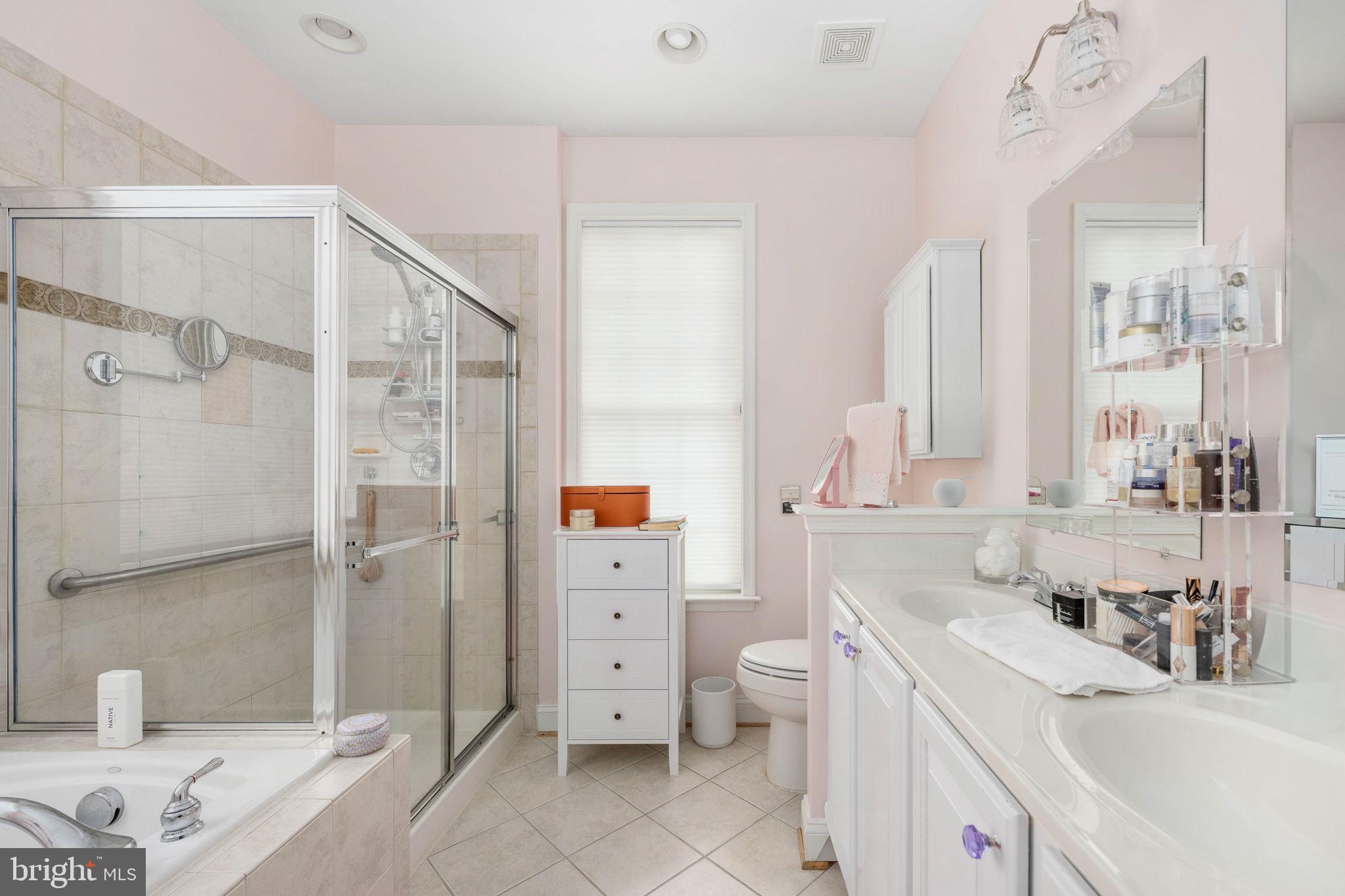 VIRGINIA HERITAGE AT LEE'S PARK - Residential