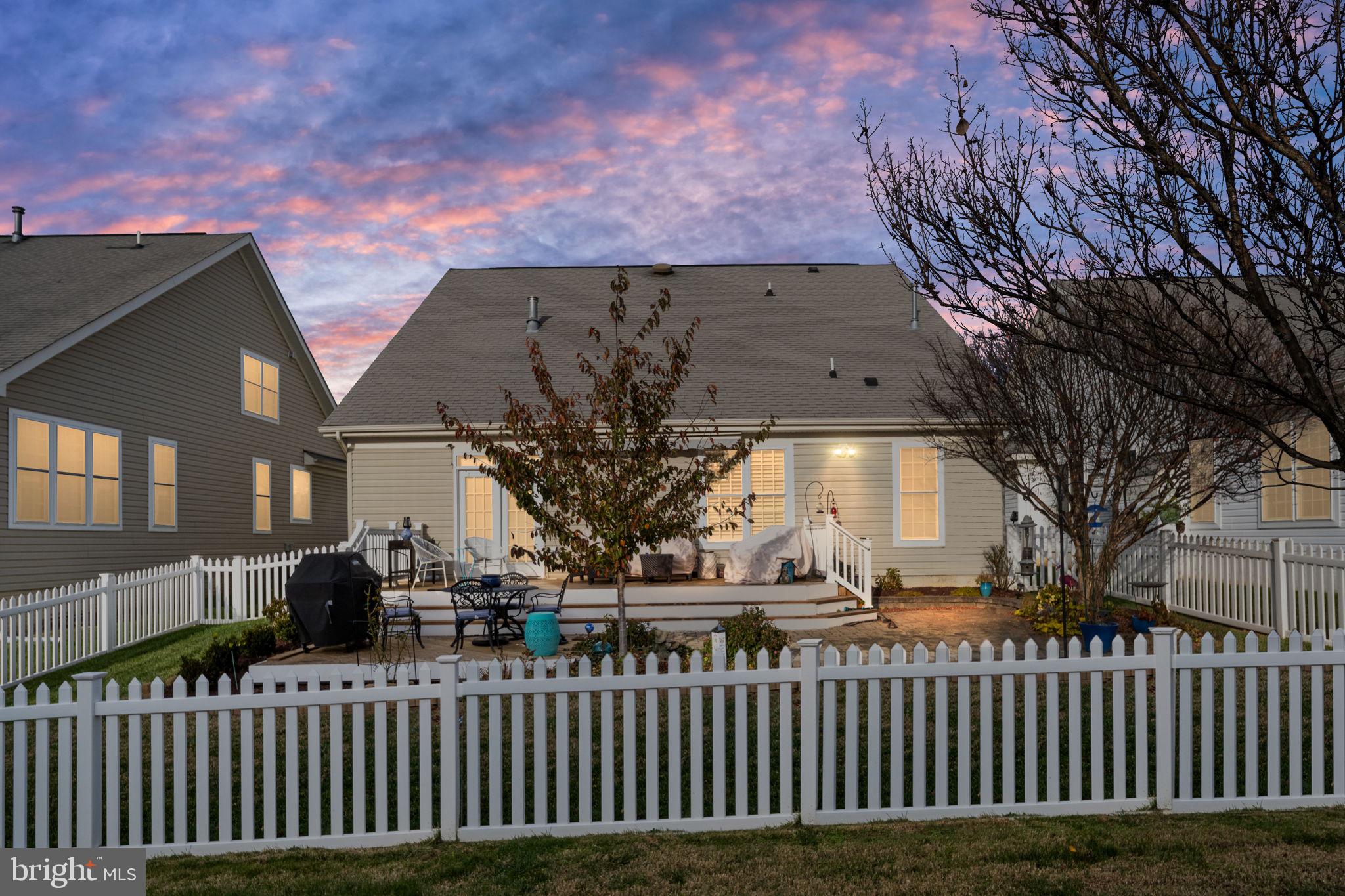 5512 W RICH MOUNTAIN WAY