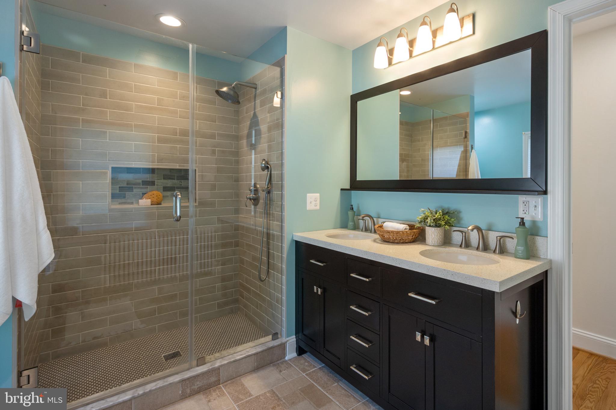 DEL RAY/ROSEMONT - Residential