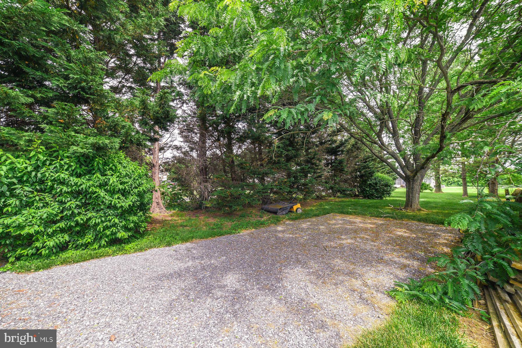 ALGONQUIN VILLAGE - Residential