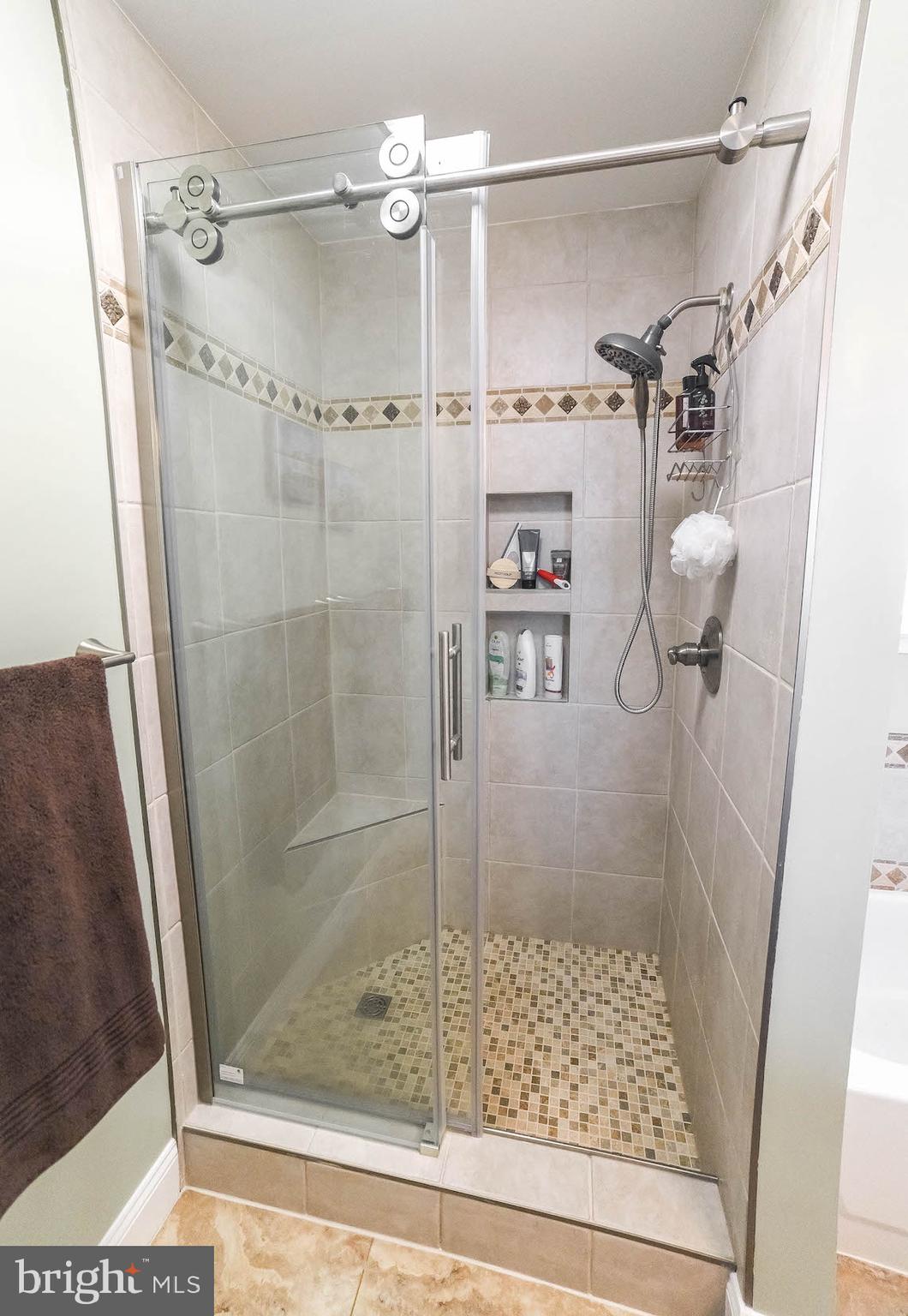 ALGONQUIN VILLAGE - Residential