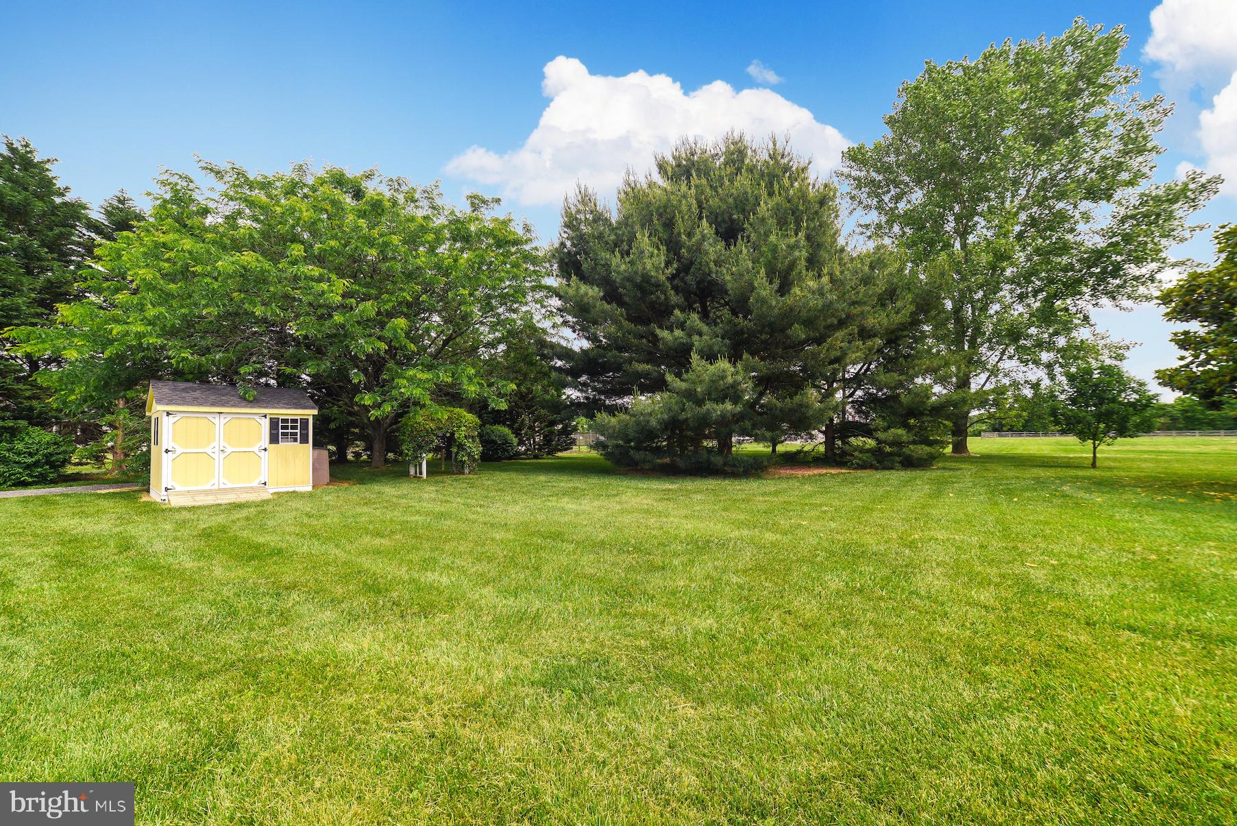 ALGONQUIN VILLAGE - Residential