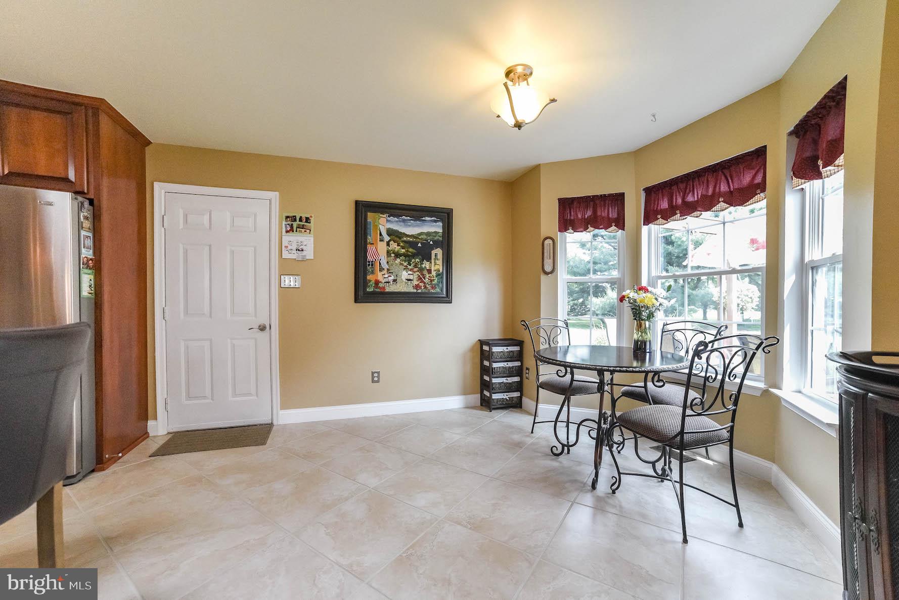 ALGONQUIN VILLAGE - Residential