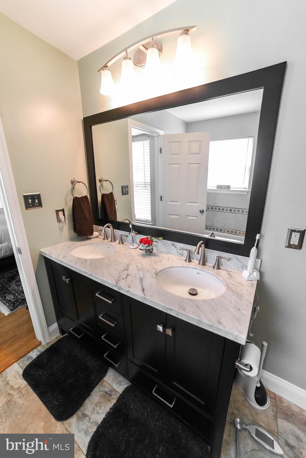 ALGONQUIN VILLAGE - Residential