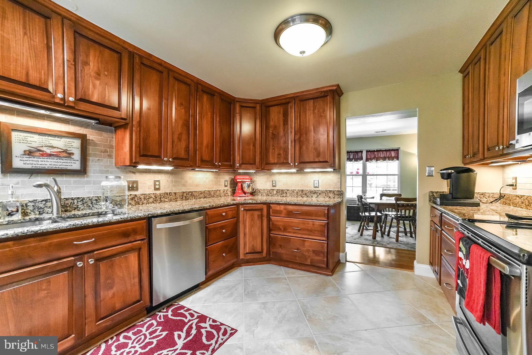 ALGONQUIN VILLAGE - Residential