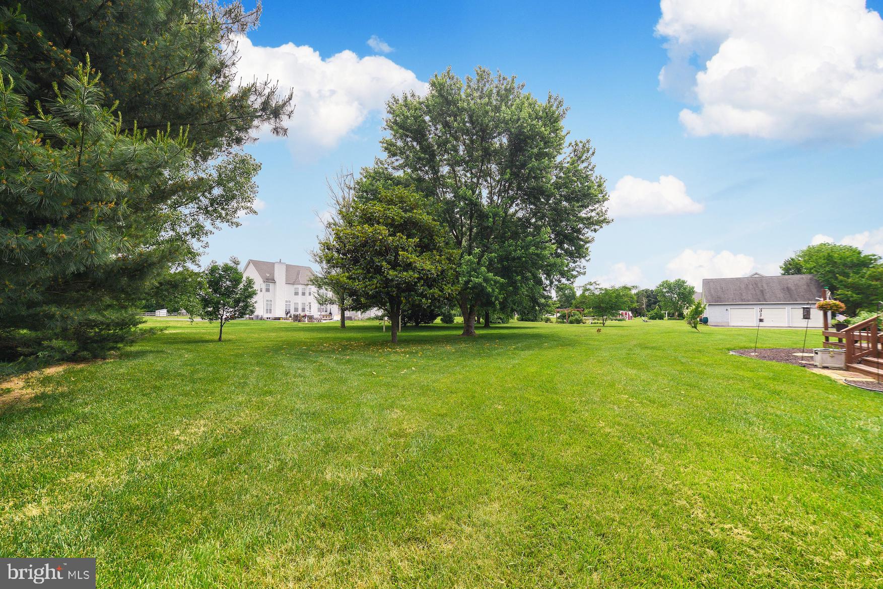 ALGONQUIN VILLAGE - Residential