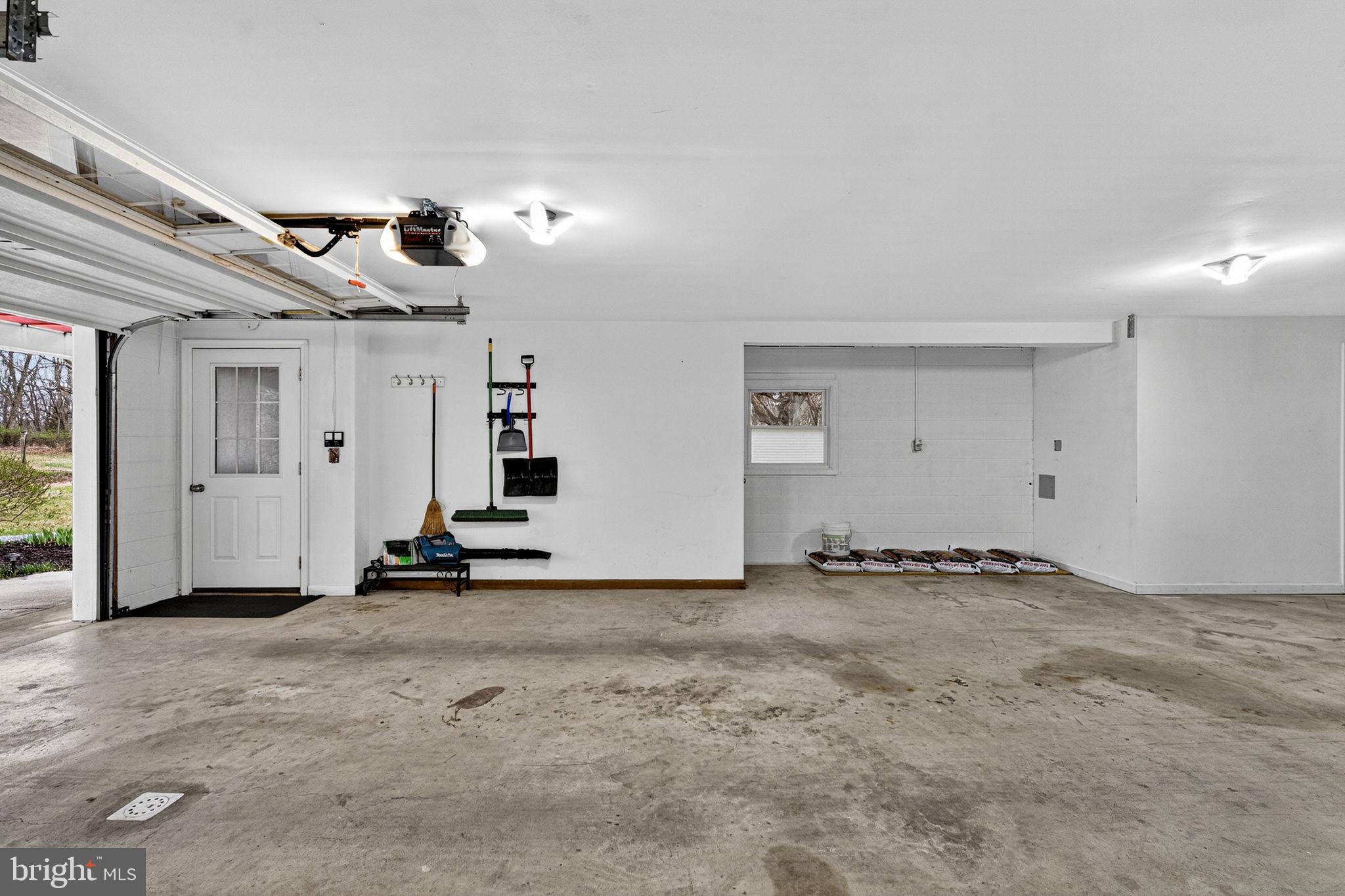 SHEPHERDSTOWN - Residential