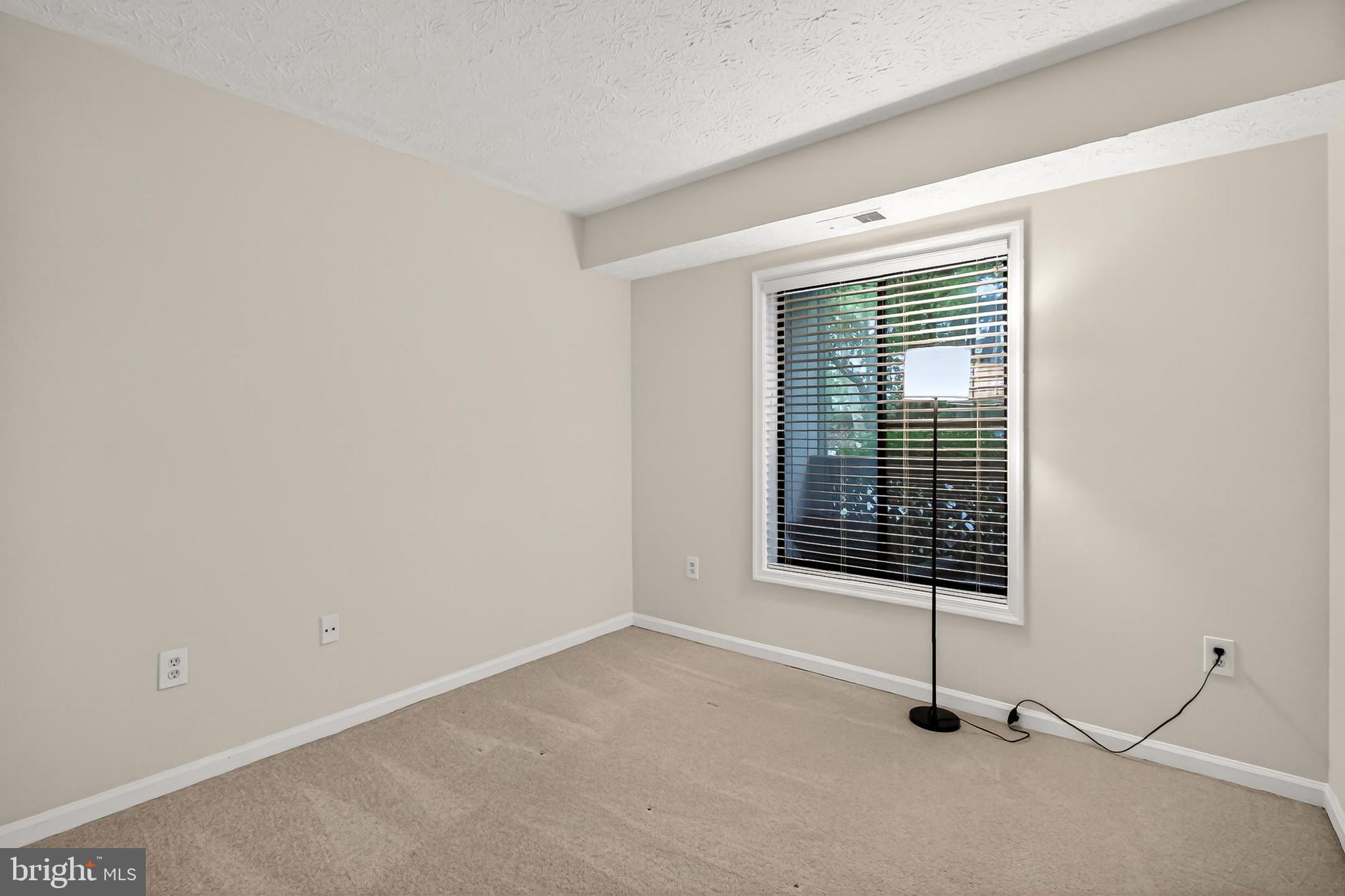 HUNTERS CROSSING - Residential
