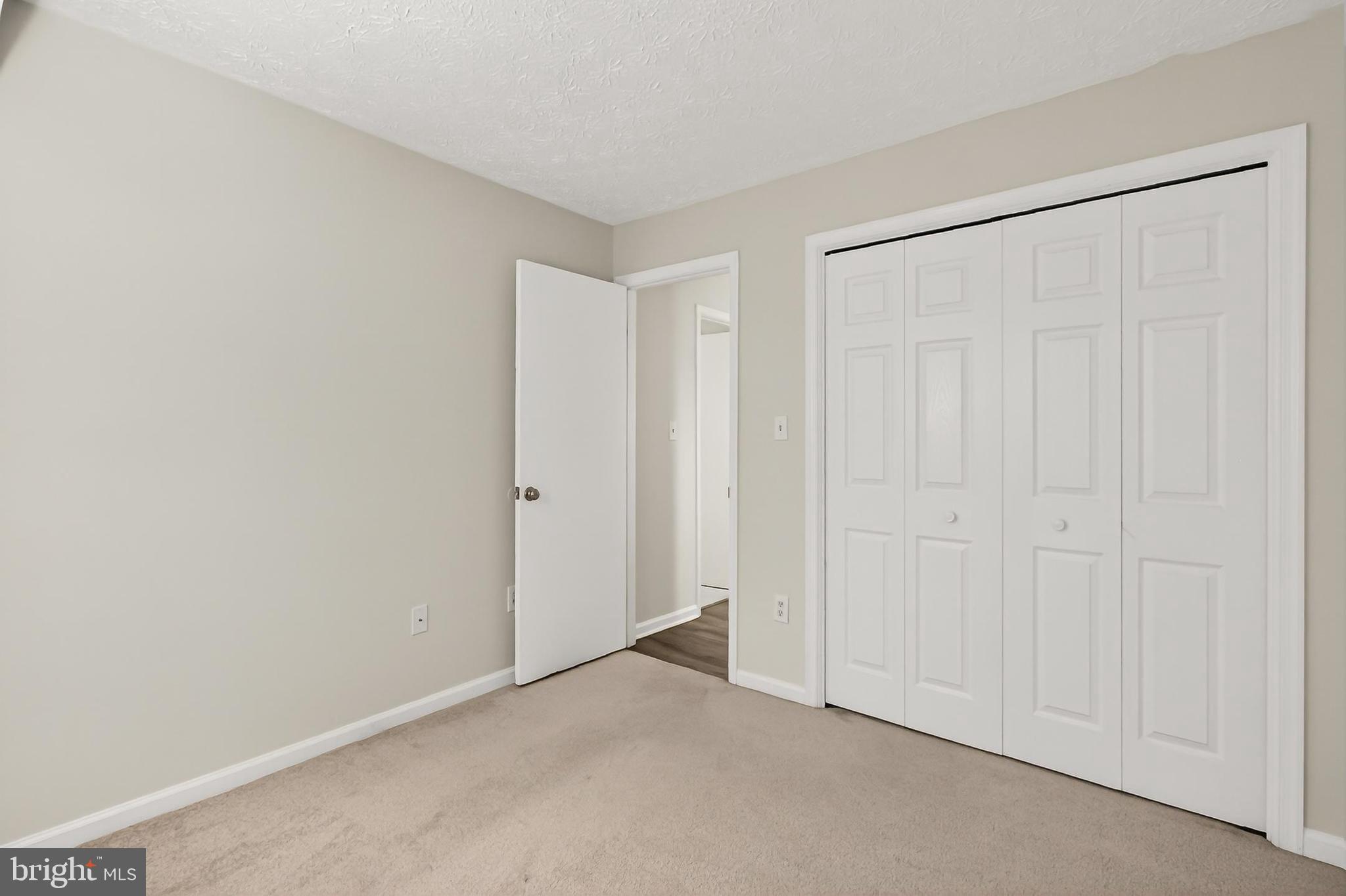 HUNTERS CROSSING - Residential
