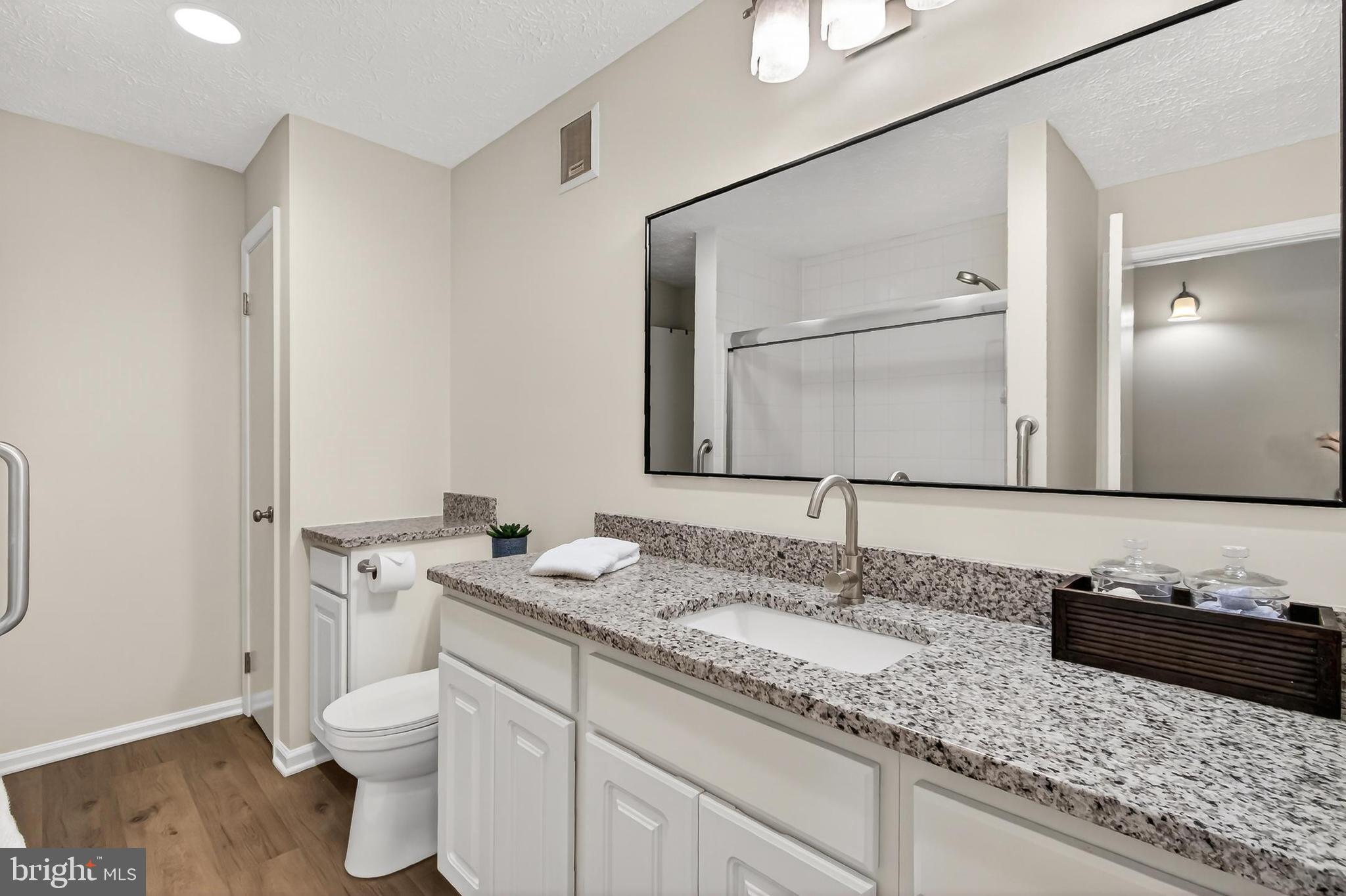 HUNTERS CROSSING - Residential