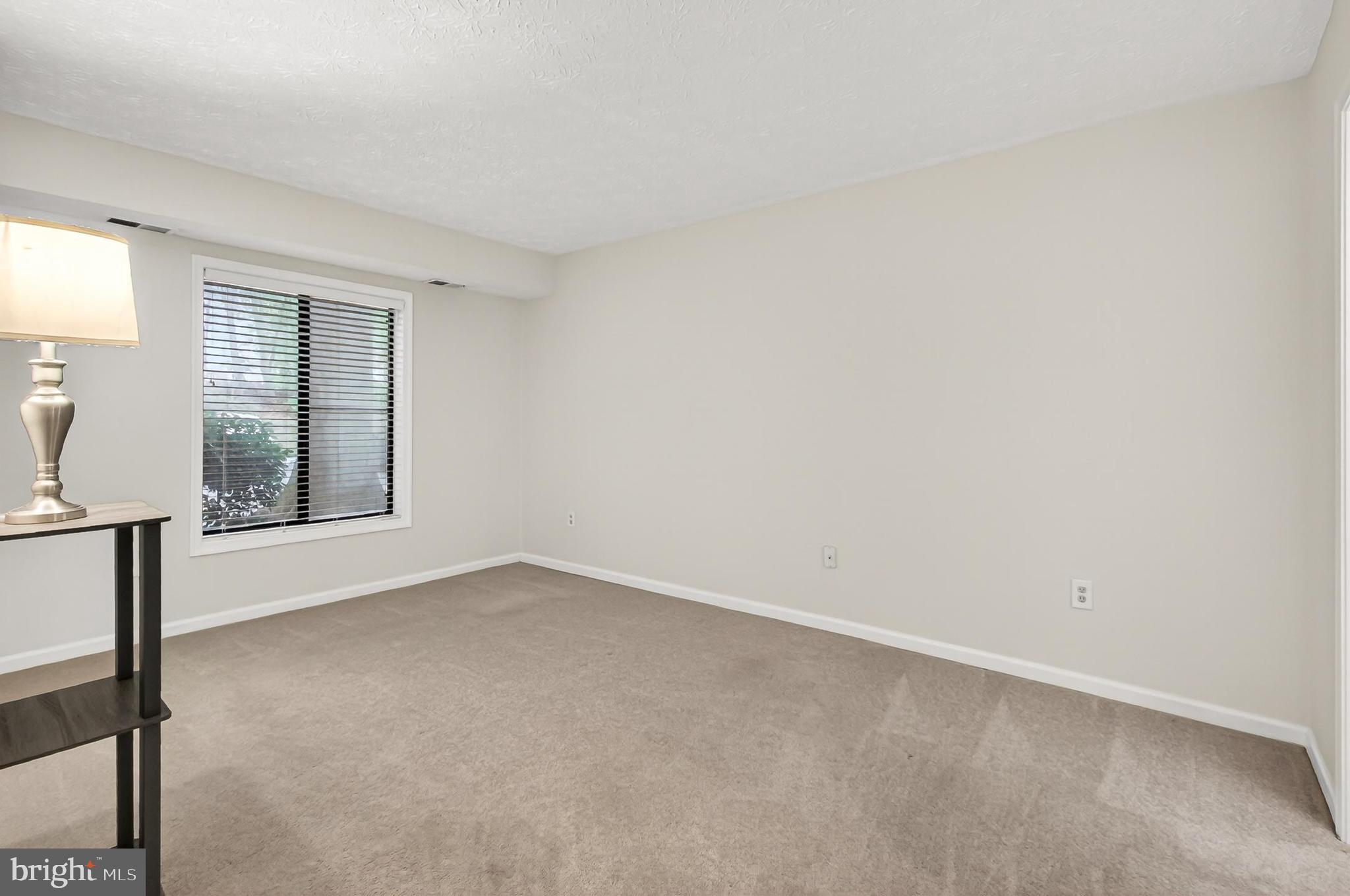 HUNTERS CROSSING - Residential